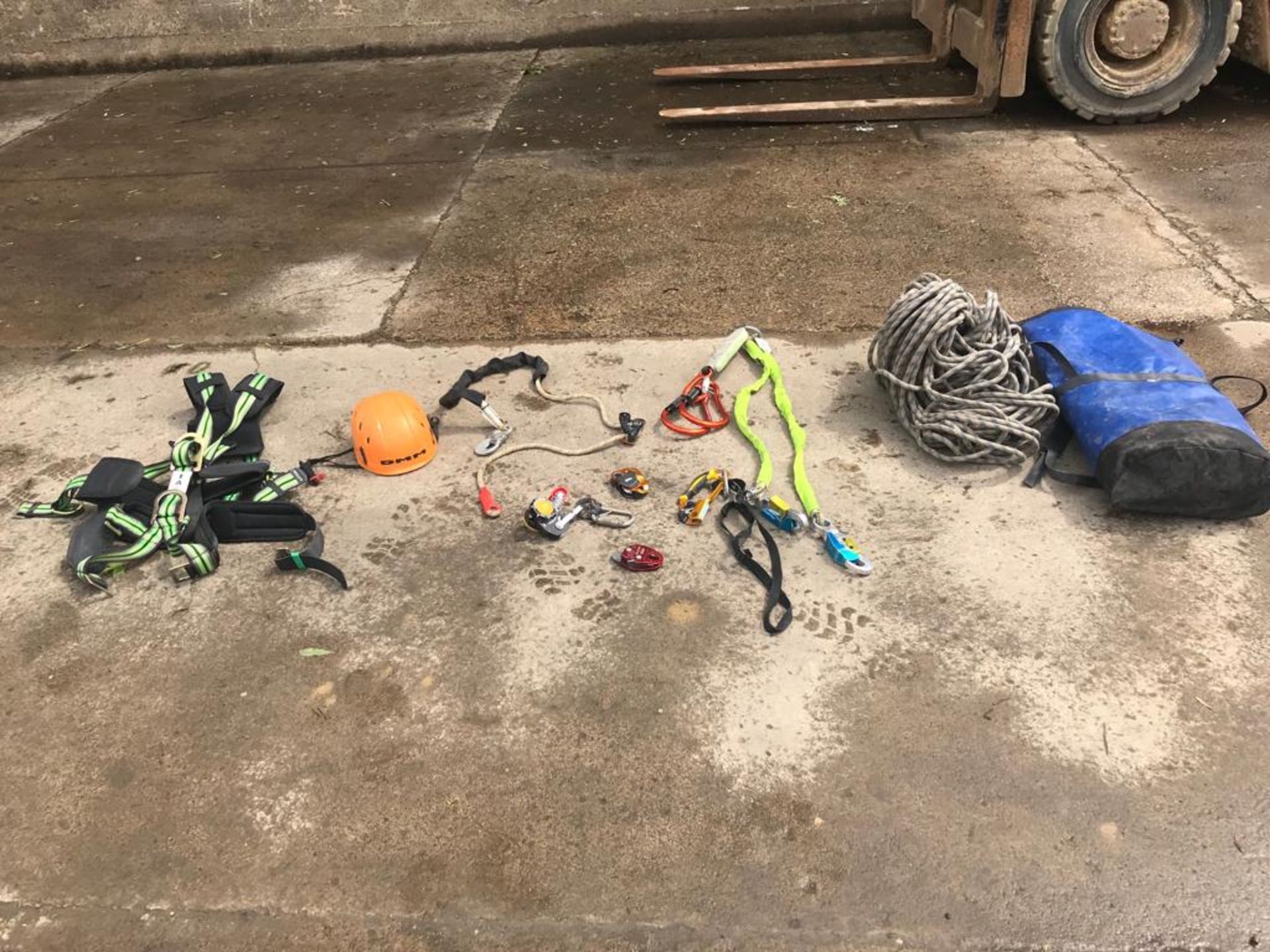 QTY OF CLIMBING GEAR AND HARNESS *PLUS VAT*