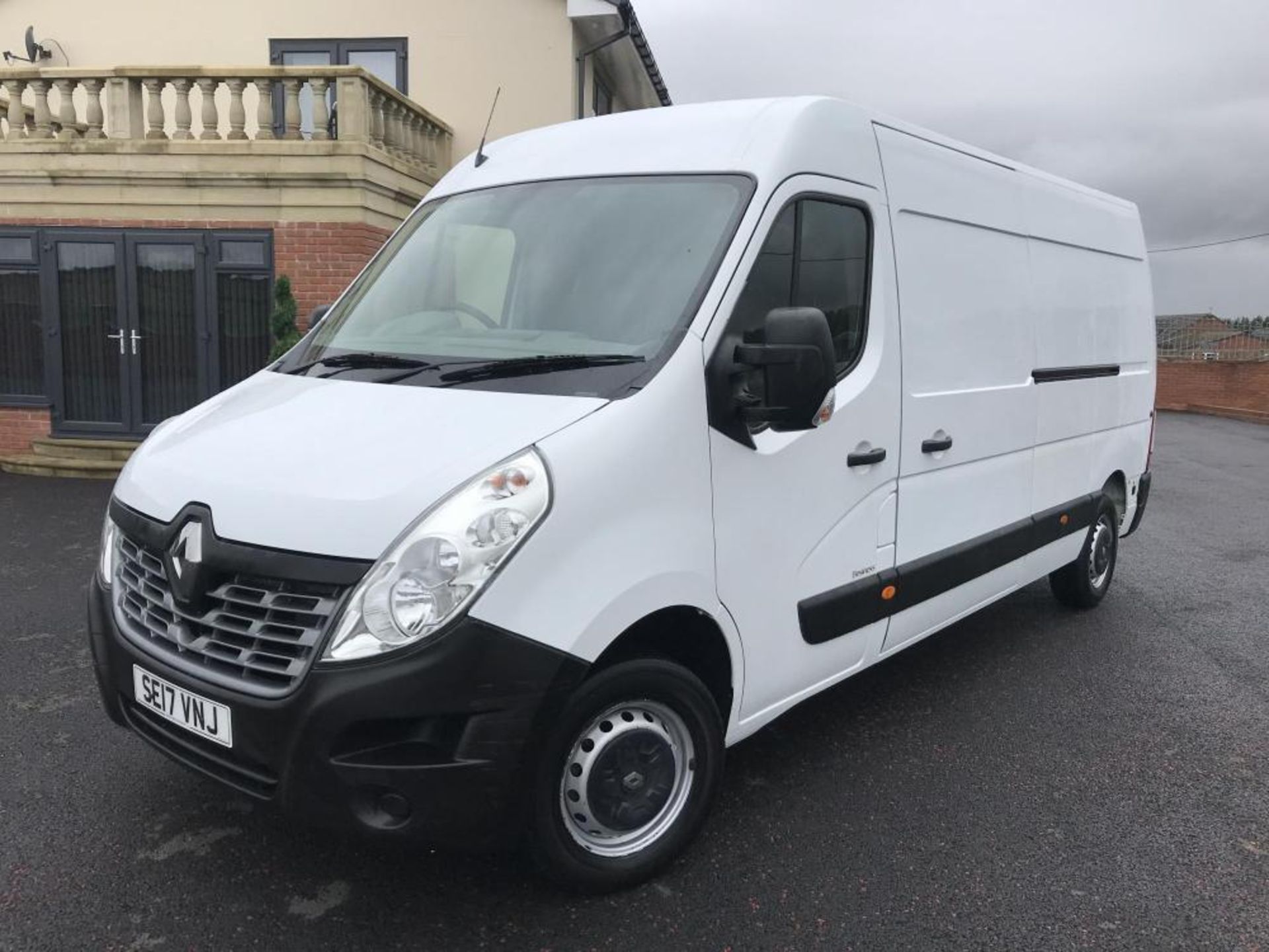 2017/17 REG RENAULT MASTER LM35 LWB BUSINESS DCI 2.3 DIESEL PANEL VAN, SHOWING 0 FORMER KEEPERS - Image 2 of 11