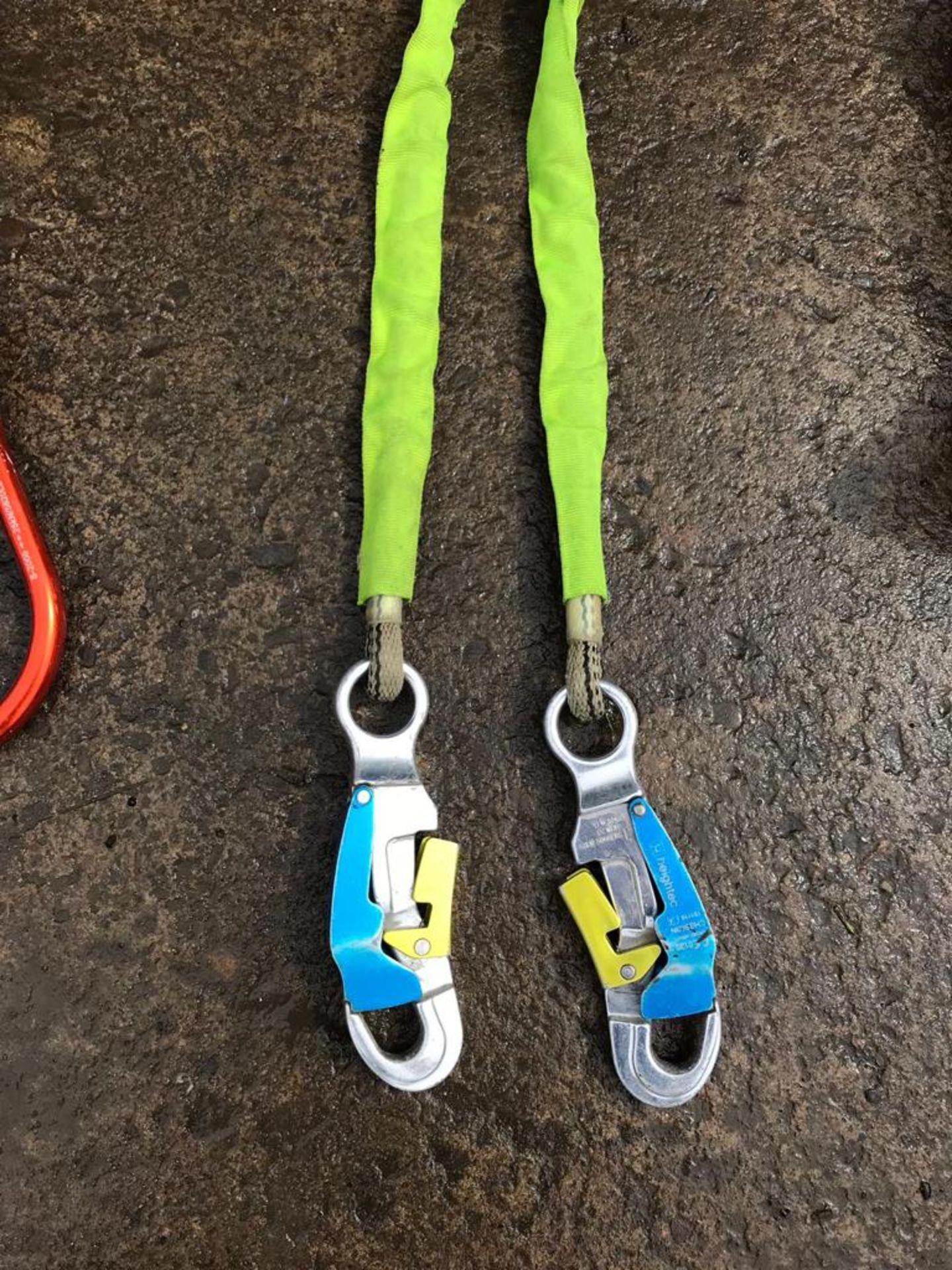 QTY OF CLIMBING GEAR AND HARNESS *PLUS VAT* - Bild 15 aus 15