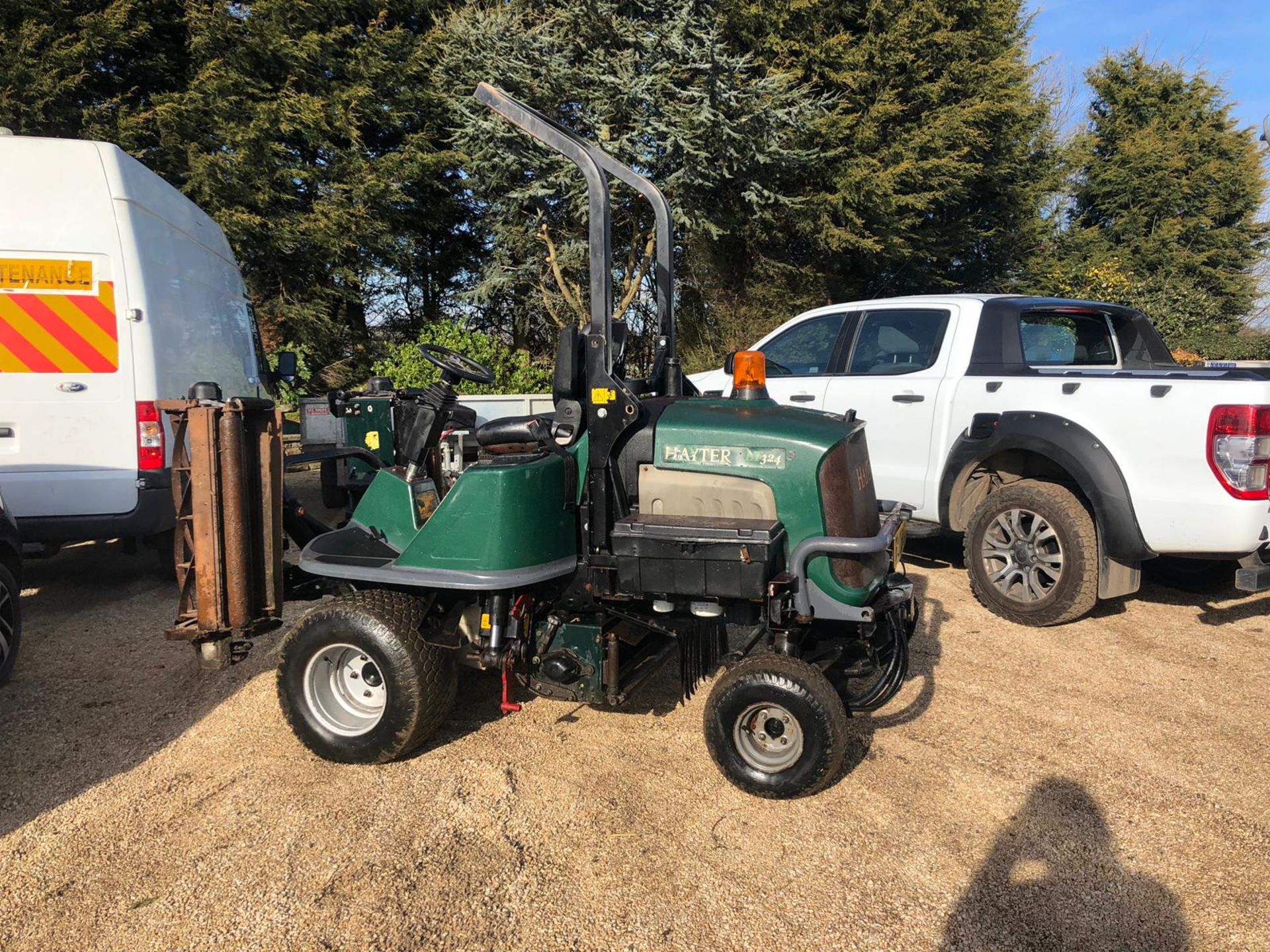 2009 HAYTER 324 RIDE ON LAWN MOWER 4 WHEEL DRIVE, RUNS DRIVES AND CUTS *PLUS VAT* - Image 10 of 11