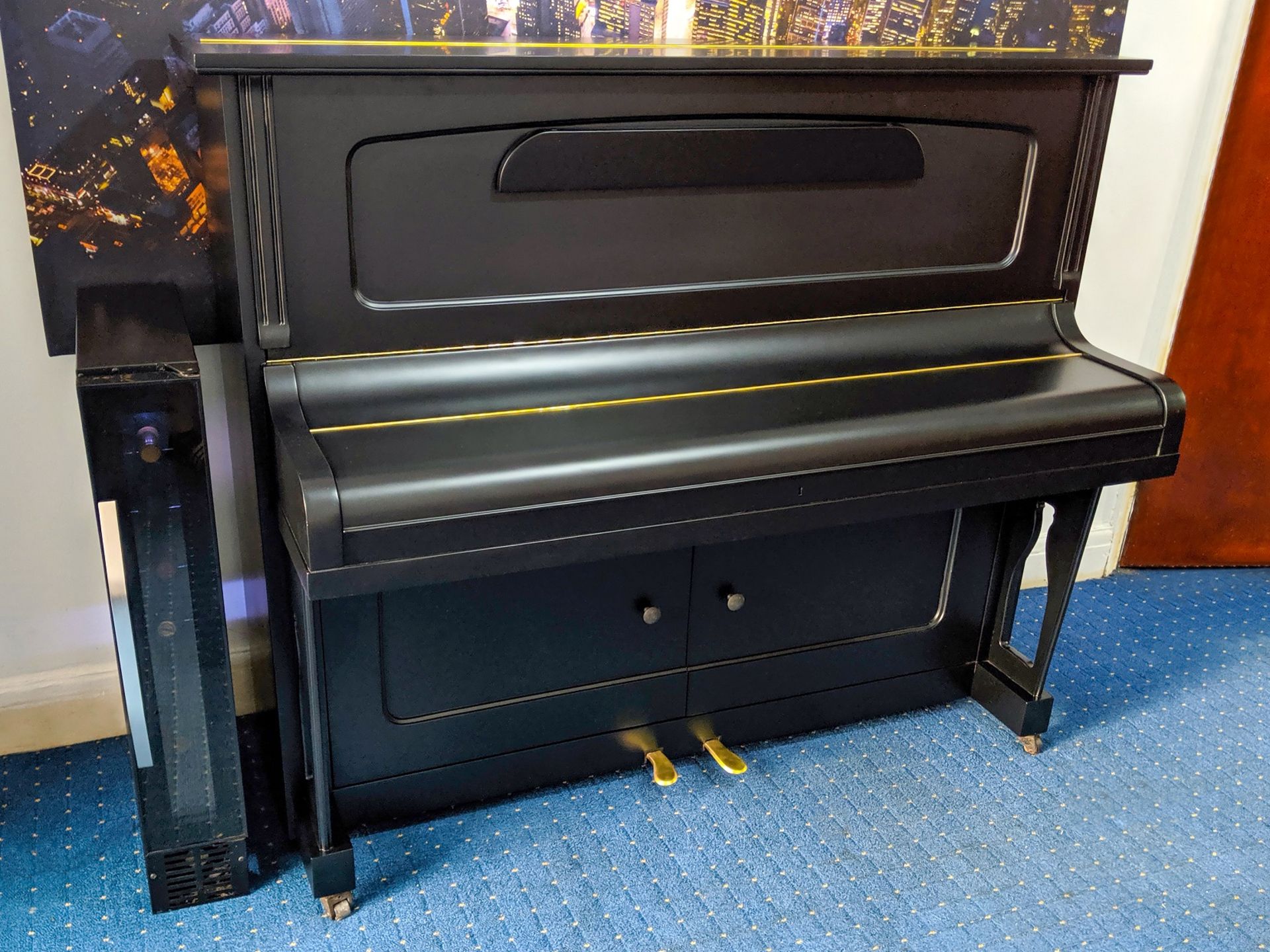 NEW HIGH QUALITY PIANO BAR FINISHED IN A BLACK MATTE PAINT *NO VAT* - Image 3 of 4