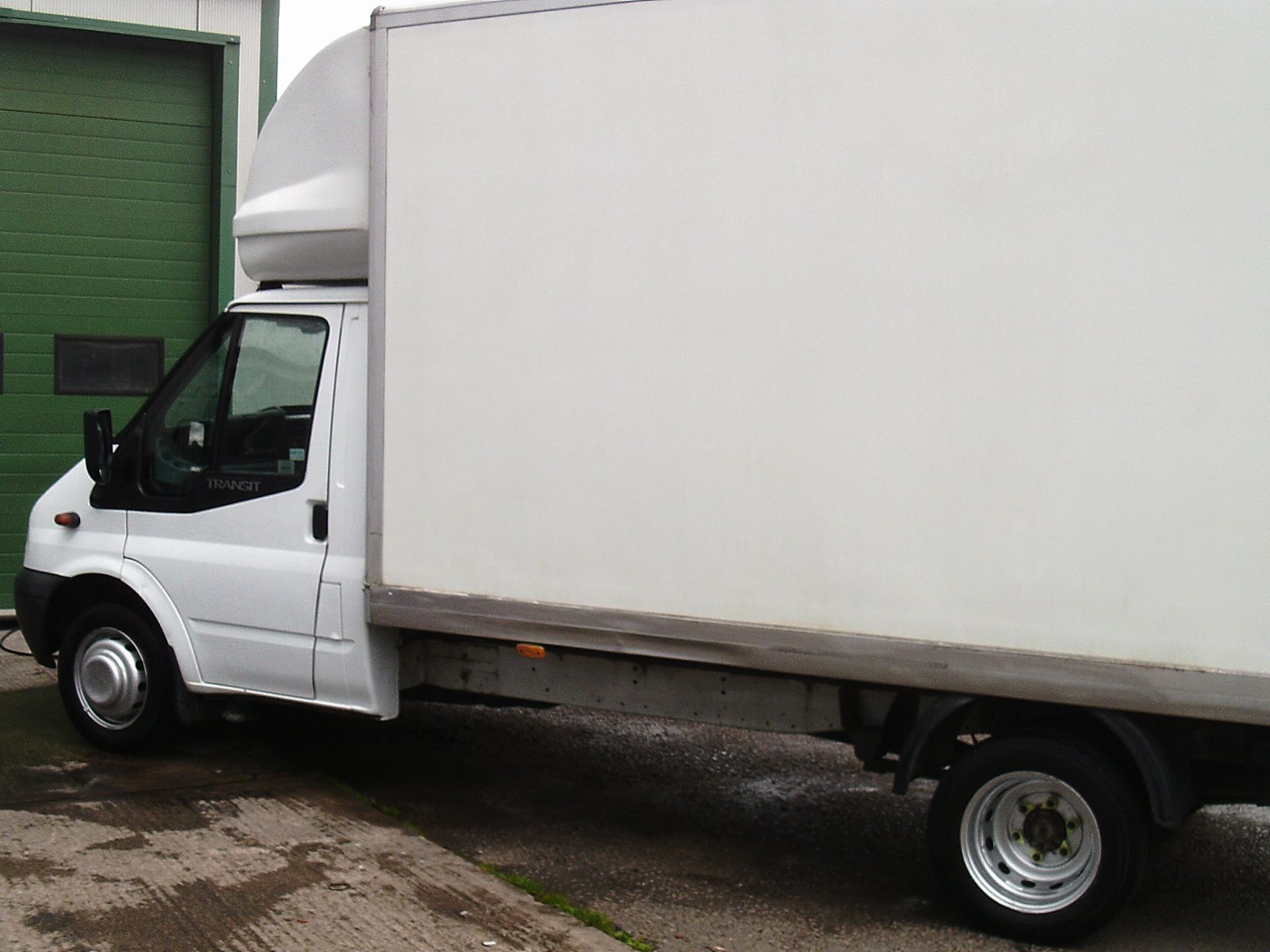 2012/12 REG FORD TRANSIT 125 T350 RWD 2.2 DIESEL LUTON BOX VAN WITH TAIL LIFT, 2 FORMER KEEPERS - Bild 3 aus 12