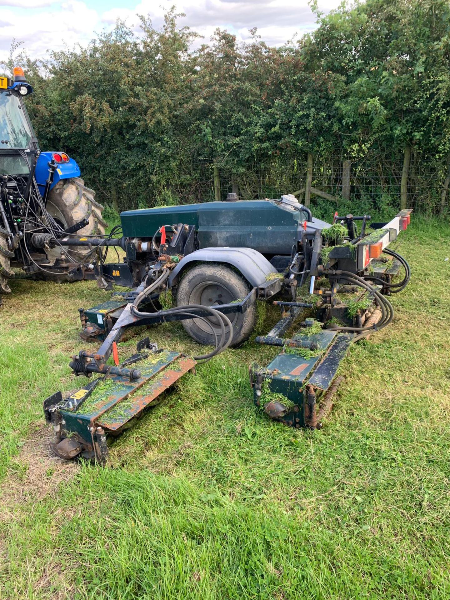 HAYTER TM749 7 GANG TRAILED CYLINDER MOWER, YEAR 2010, MASS: 1110 KG *PLUS VAT* - Image 8 of 18