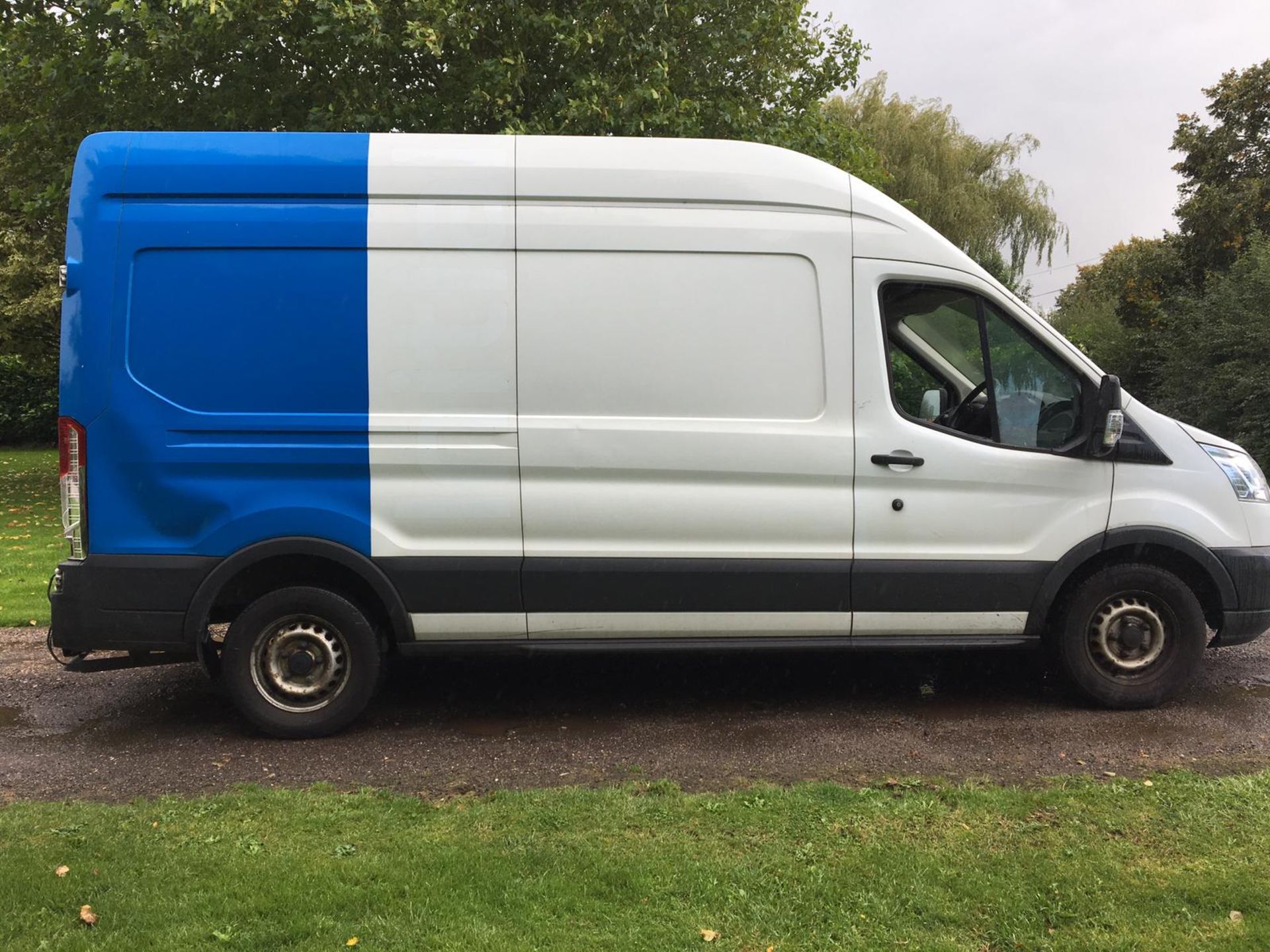 2015/15 REG FORD TRANSIT 350 2.2 DIESEL WHITE PANEL VAN, SHOWING 0 FORMER KEEPERS *NO VAT* - Image 6 of 13