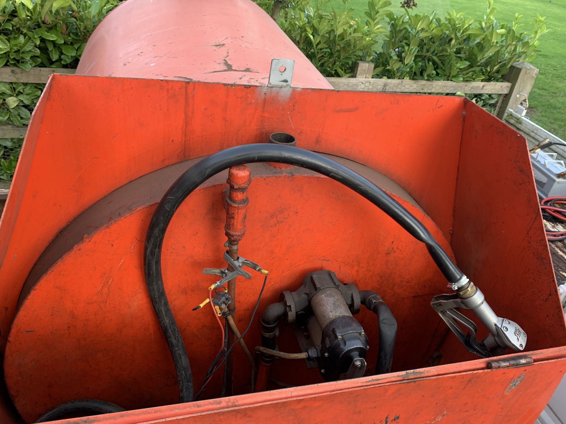 FUEL BOWSER - BUNDED INC INTEGRAL 12V PUMP AND DELIVERY HOSE 2000L - Image 9 of 11