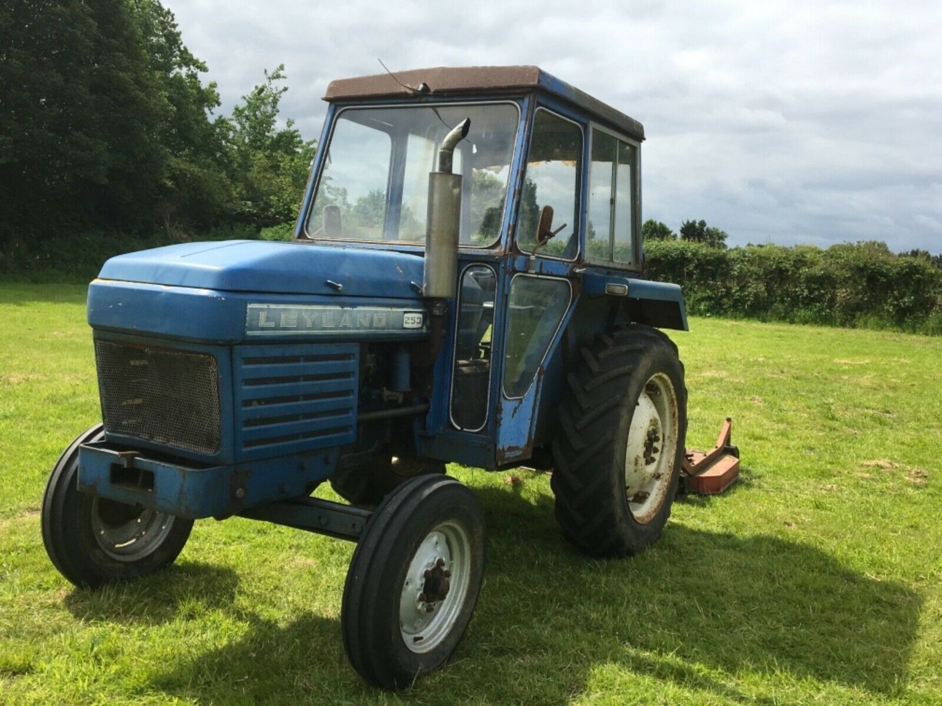 LEYLAND 253 TRACTOR 2WD DIESEL TRACTOR, RUNS & WORKS AS IT SHOULD *NO VAT* - Image 2 of 3