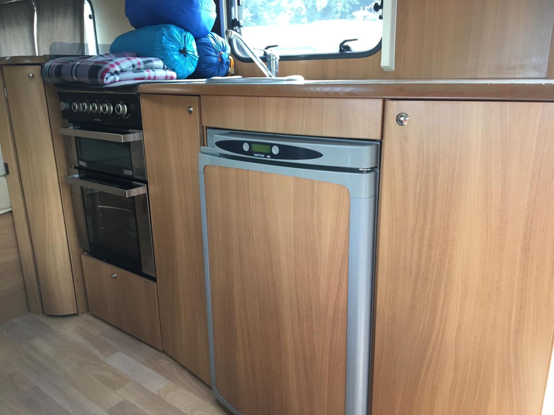 SWIFT CHALLENGER 625 TWIN AXLE 6 BERTH CARAVAN, YEAR 2009, CRIS DOCUMENT PRESENT *NO VAT* - Image 18 of 22