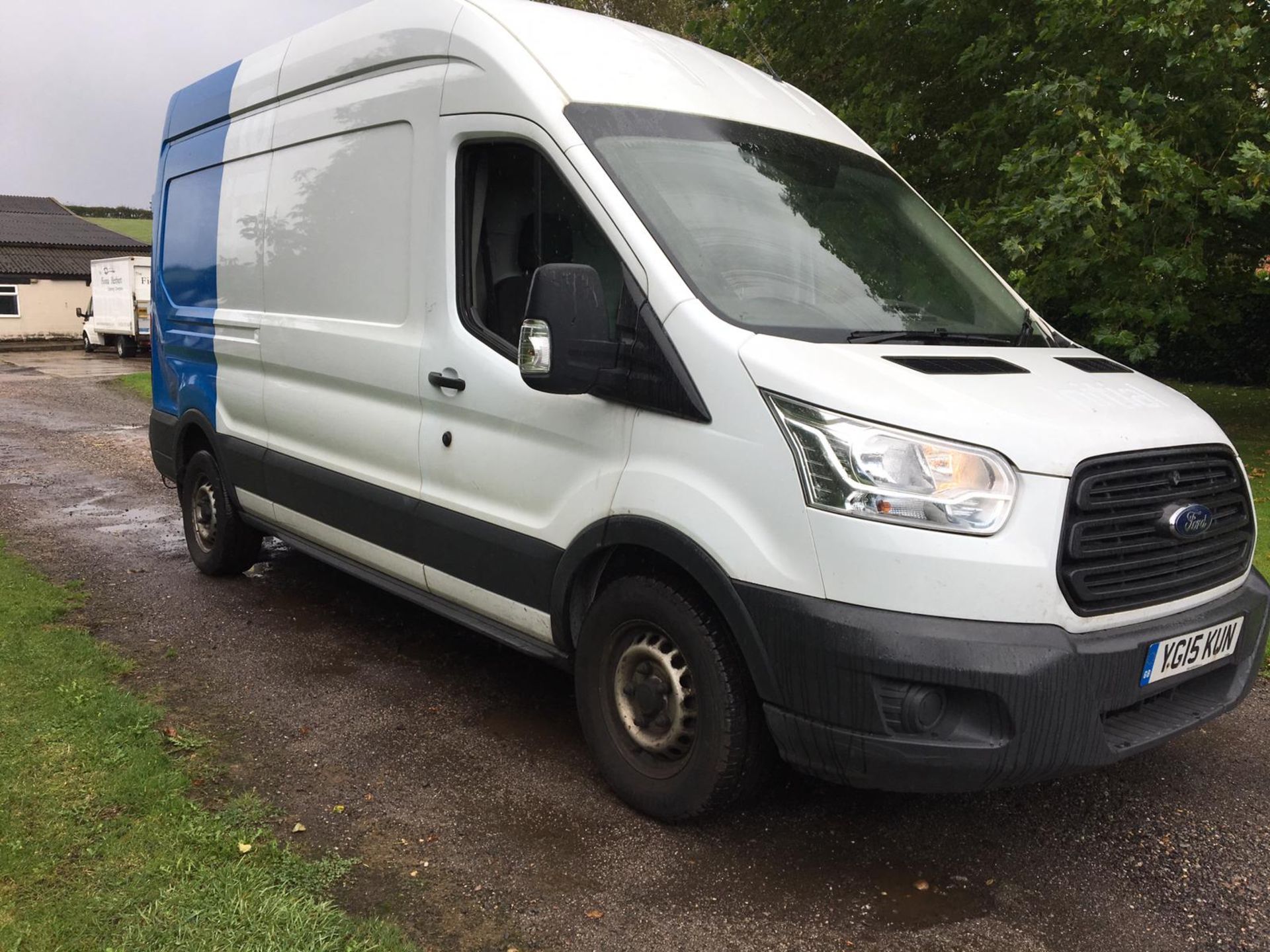 2015/15 REG FORD TRANSIT 350 2.2 DIESEL WHITE PANEL VAN, SHOWING 0 FORMER KEEPERS *NO VAT*