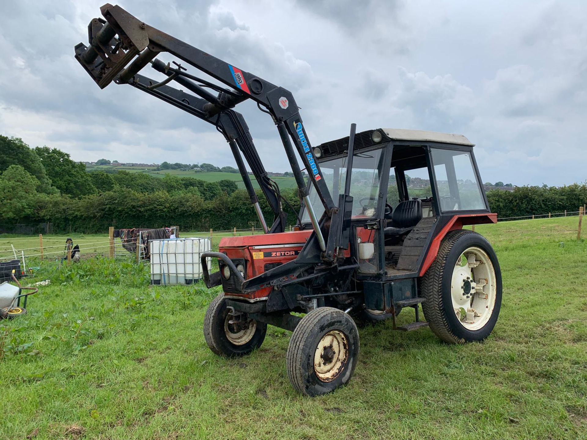 ZETOR 7011 TRACTOR C/W QUICKE 2300 E FRONT LOADER ATTACHMENT *PLUS VAT* - Image 3 of 11