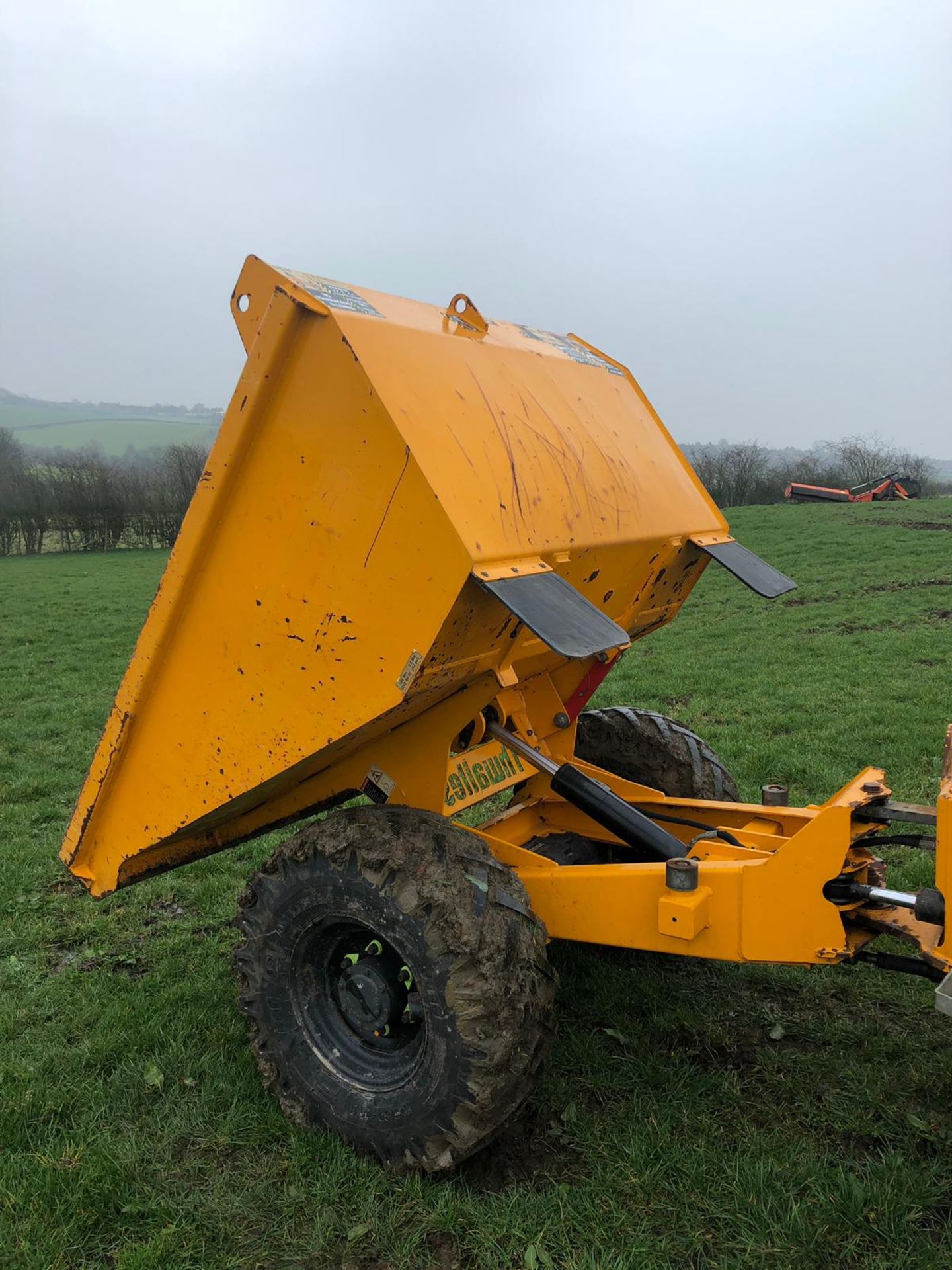 2013 THWAITES 3 TONNE YELLOW DIESEL DUMPER, RUNS, DRIVES AND TIPS *PLUS VAT* - Bild 5 aus 7