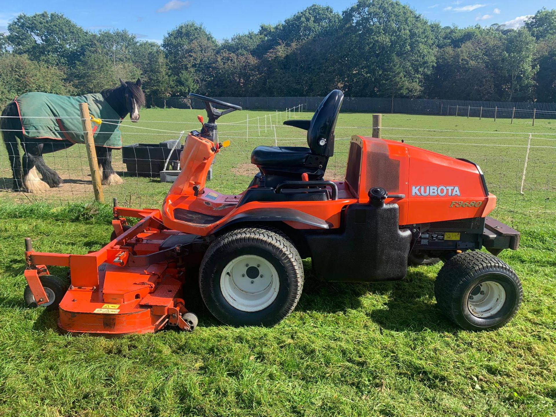 2012 KUBOTA F3680 OUT FRONT 4WD HST MOWER, TURF TYRES, 35 HP DIESEL ENGINE *PLUS VAT* - Image 7 of 15