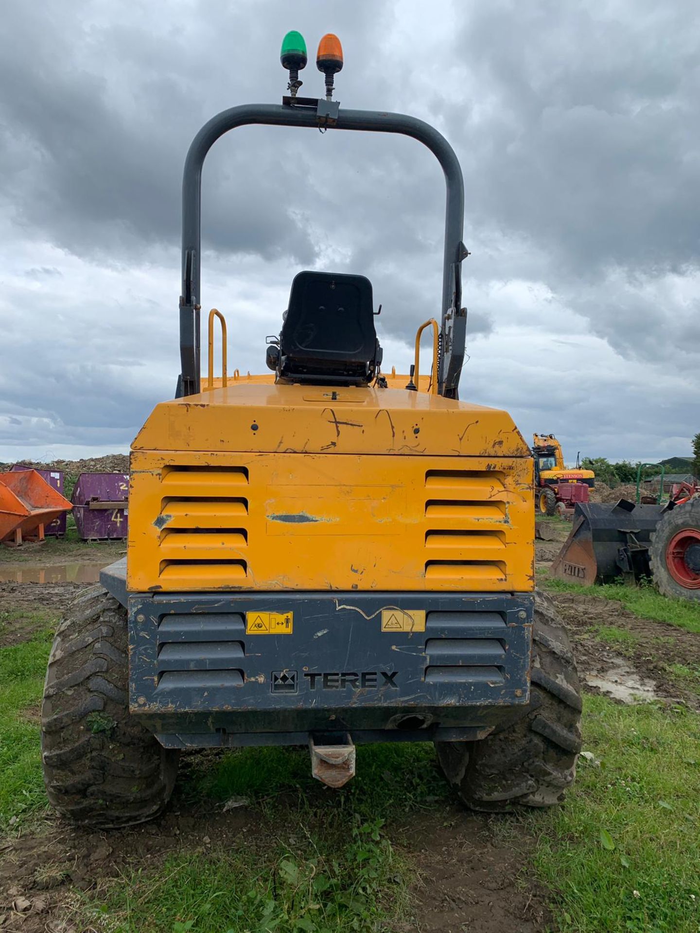 2010 TEREX TA9 STRAIGHT TIP 9 TON DUMPER, RUNS, WORKS AND TIPS *PLUS VAT* - Image 4 of 11