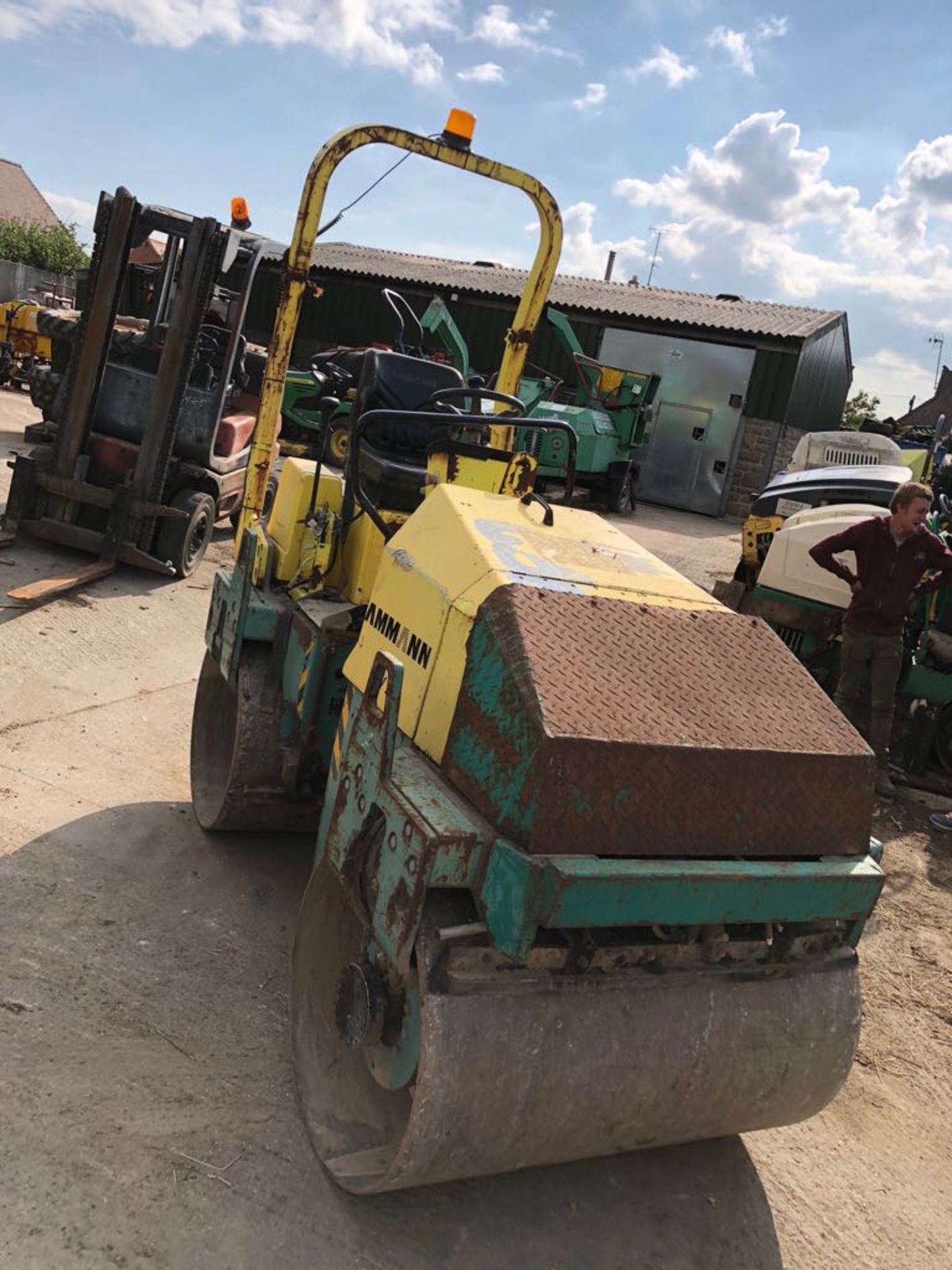 AMMANN AV26 RIDE ON ROLLER, YANMAR DIESEL ENGINE, SHOWING 1125 HOURS (UNVERIFIED) *PLUS VAT* - Image 3 of 9