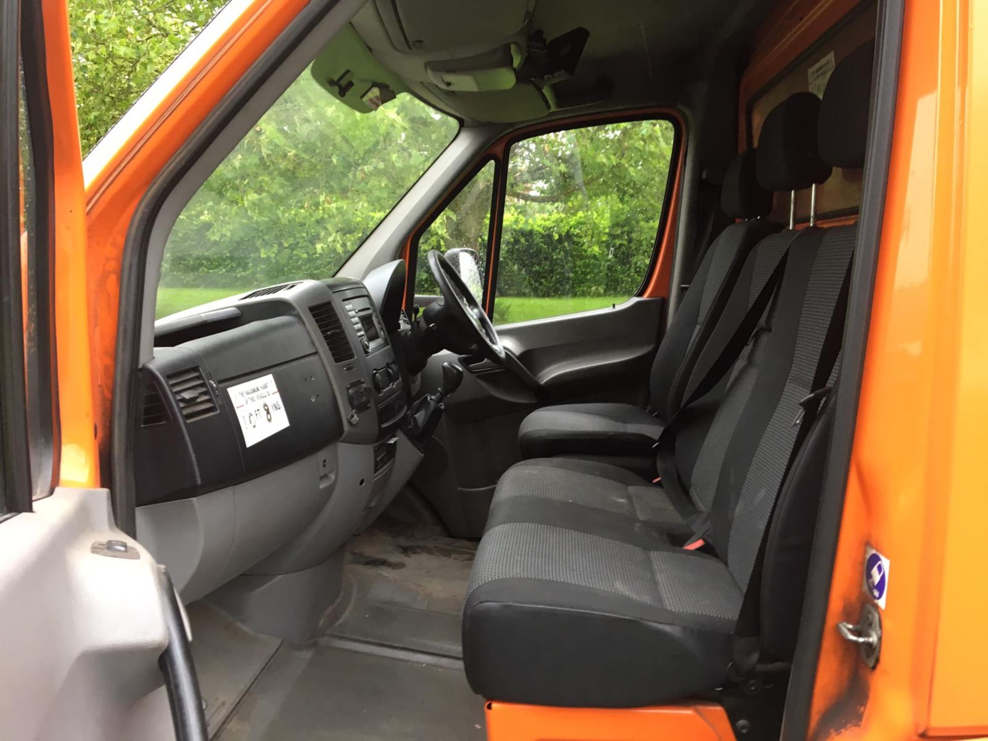 2011/61 REG MERCEDES-BENZ SPRINTER 513 CDI 2.2 DIESEL ORANGE BOX VAN, SHOWING 0 FORMER KEEPERS - Image 8 of 16