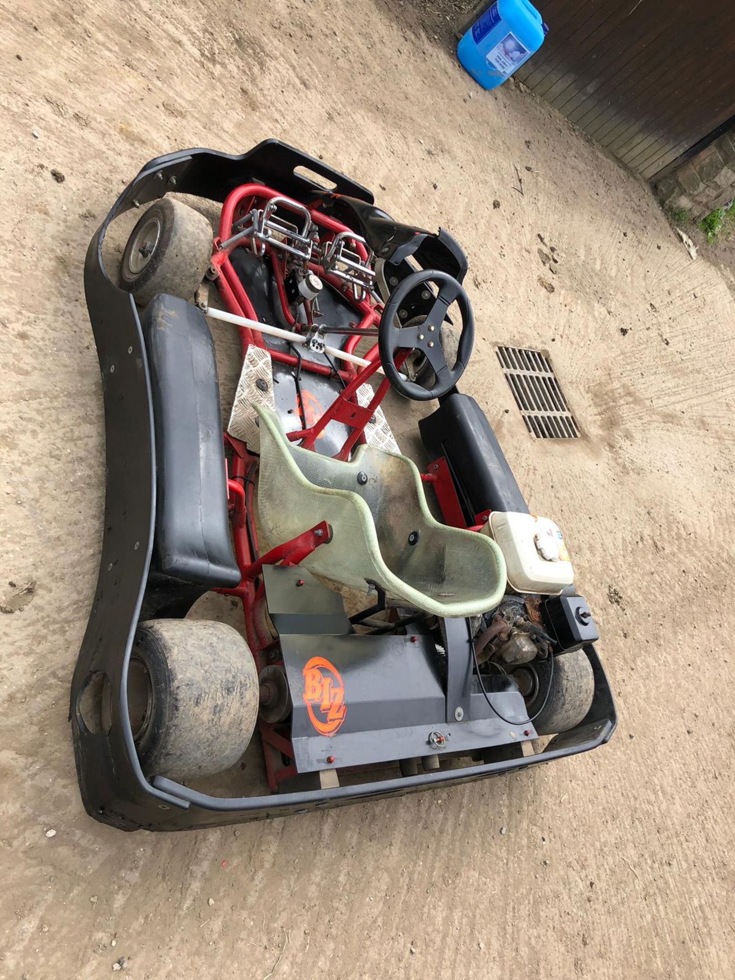 BIZ PETROL PROFESSIONAL GO KART, 5.5HP HONDA ENGINE, RUNS AND WORKS WELL *NO VAT* - Image 6 of 7