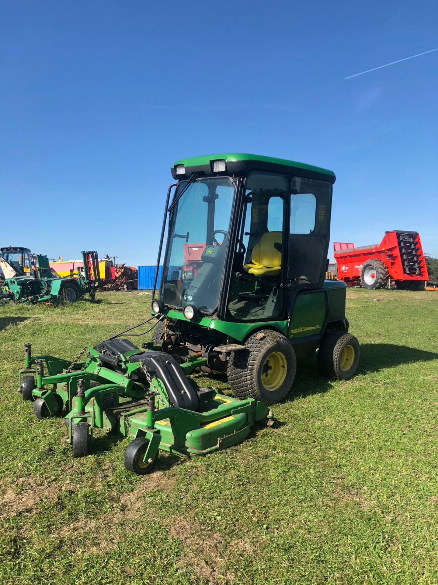 JOHN DEERE 1545 RIDE ON LAWN MOWER WITH FULL CAB, YEAR 2006, RUNS, WORKS AND CUTS *PLUS VAT* - Image 7 of 7