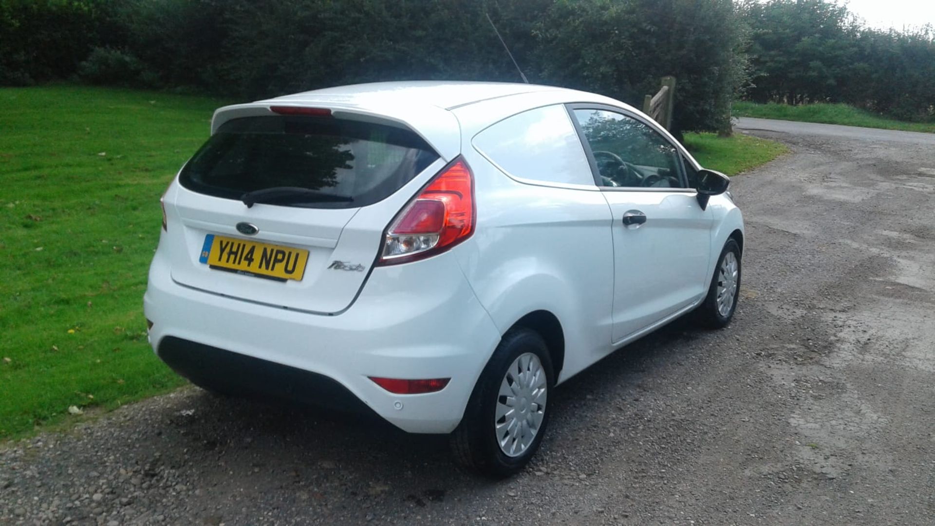 2014/14 REG FORD FIESTA ECONETIC TECH TDCI 1.6 DIESEL CAR / VAN, SHOWING 0 FORMER KEEPERS *NO VAT* - Image 5 of 12