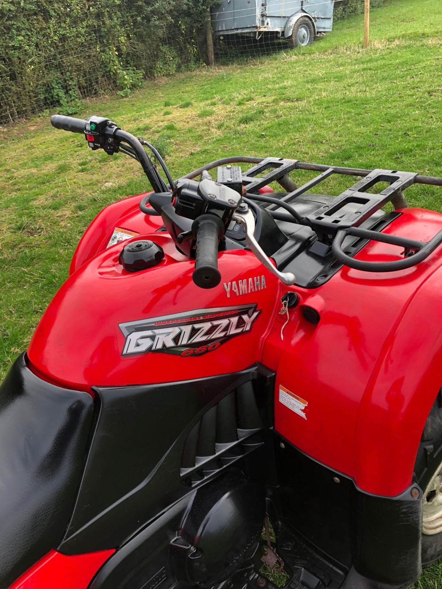 2010 YAMAHA GRIZZLY 660 4 WHEEL DRIVE FARM QUAD, RUNS & WORKS AS IT SHOULD *NO VAT* - Image 7 of 9