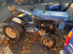 ISEKI TU1400 COMPACT TRACTOR 14 HP DIESEL ENGINE TURF TYRES , SHOWING 977 HOURS *PLUS VAT*