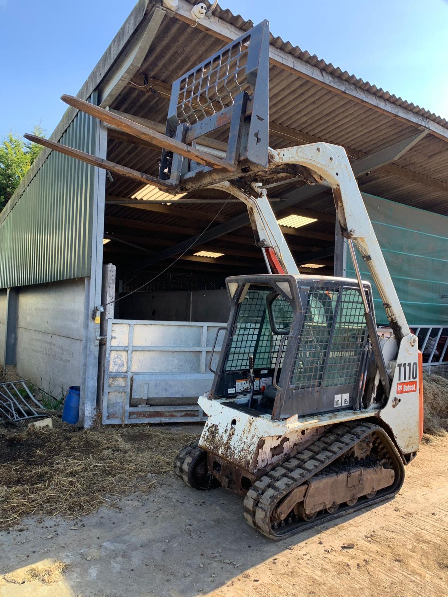 BOBCAT COMPACT TRACKED LOADER, MODEL T110, C/W FORKS, ROTAVATOR, BUCKET SWEEPER & BUCKET *PLUS VAT* - Image 3 of 17