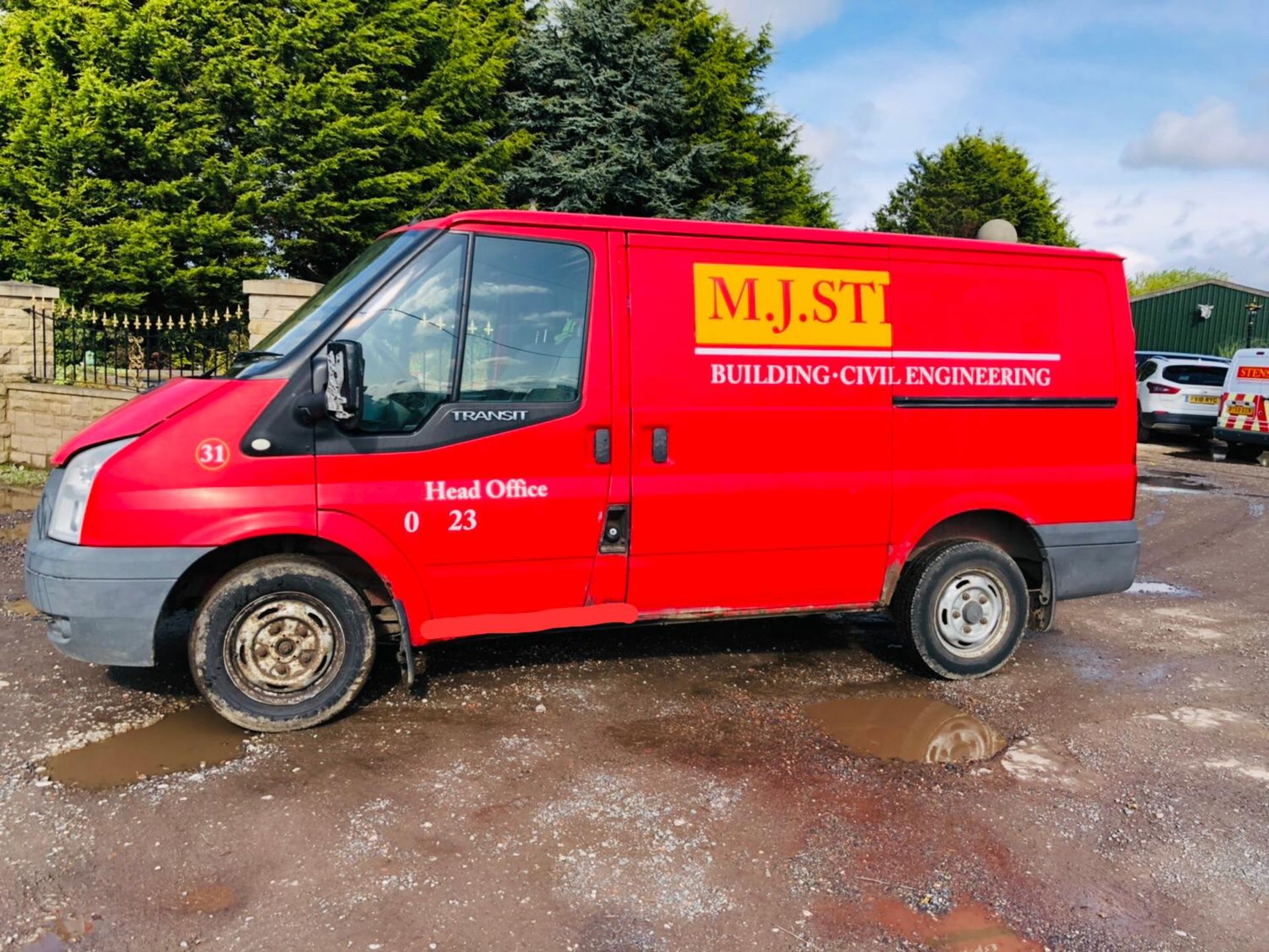 2009/09 REG FORD TRANSIT 85 T280S FWD 2.2 DIESEL RED PANEL VAN, SHOWING 2 FORMER KEEPERS *NO VAT*