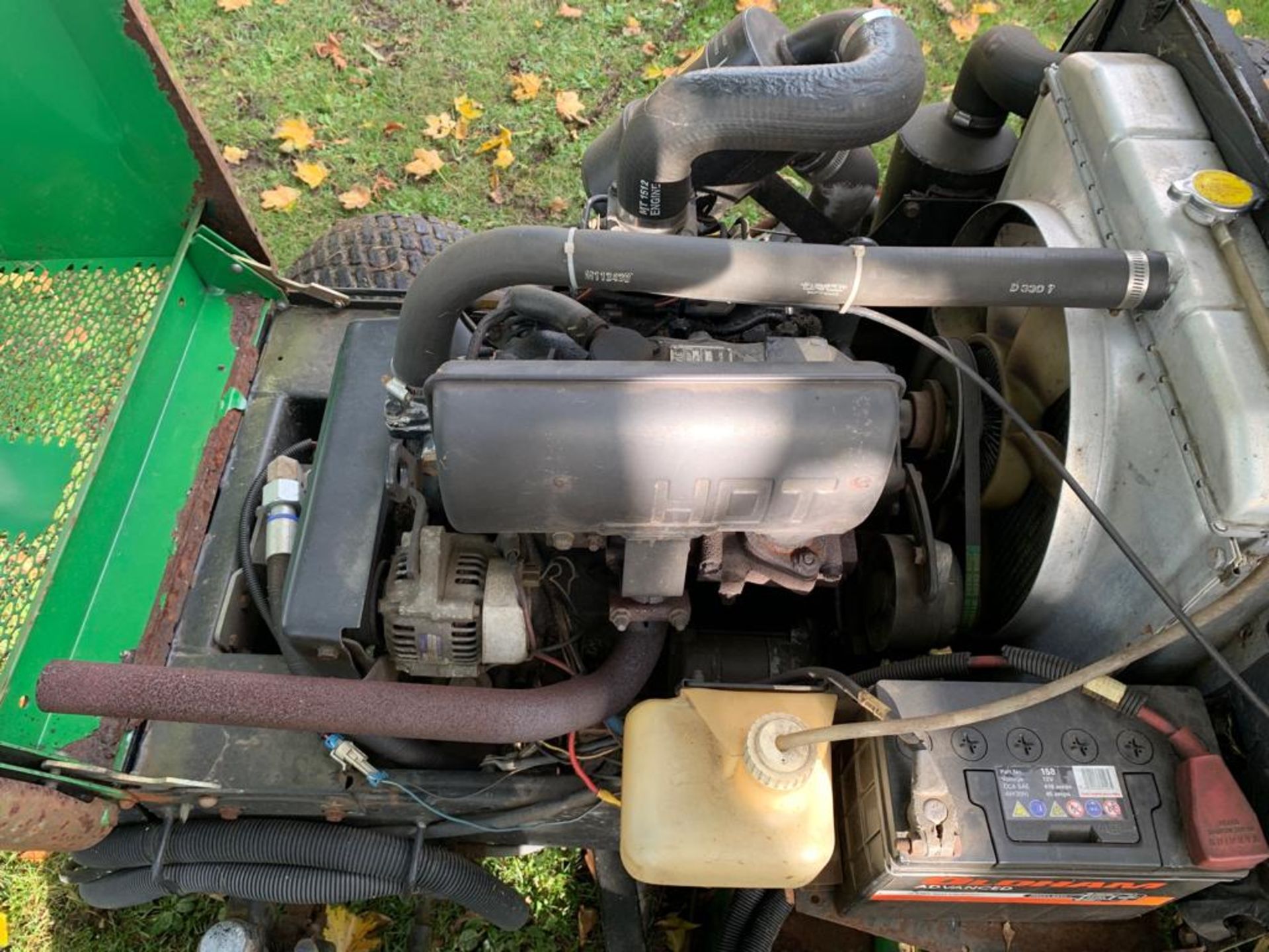 JOHN DEERE 3235A 5 GANG FAIRWAY RIDE ON DIESEL MOWER, IN WORKING CONDITION *NO VAT* - Image 16 of 18