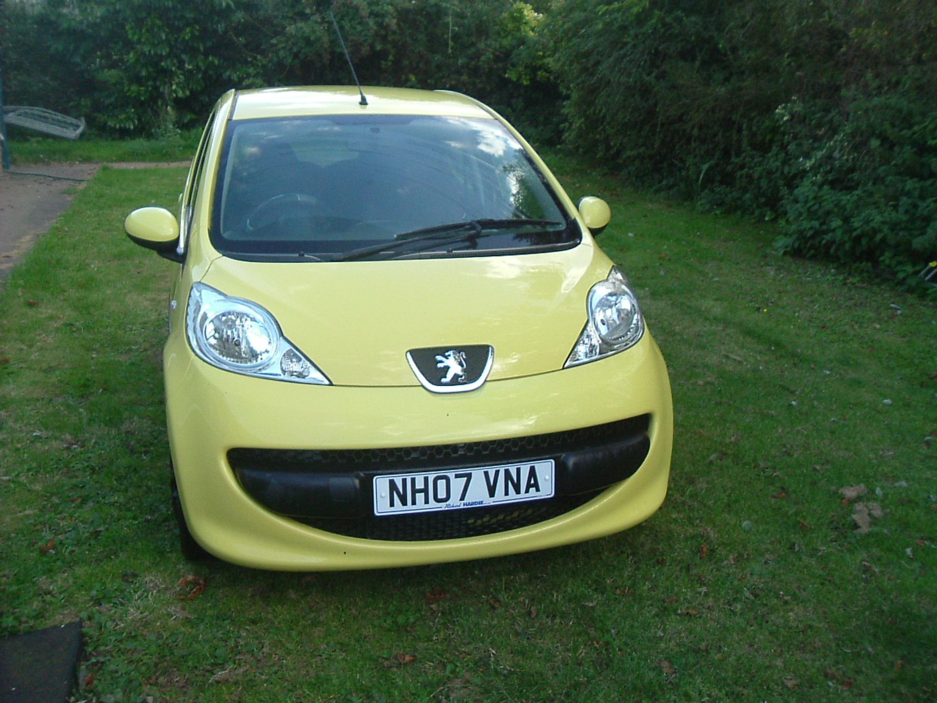 2007/07 REG PEUGEOT 107 URBAN YELLOW 1.0L PETROL 5 DOOR HATCHBACK, SHOWING 1 FORMER KEEPER *NO VAT*