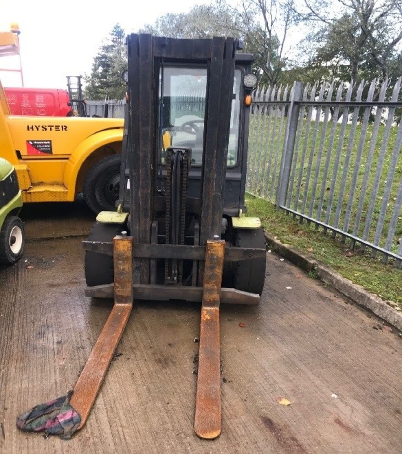 CLARK C30D COUNTERBALANCE DIESEL FORKLIFT, TRIPLE MAST, YEAR 2009 *PLUS VAT* - Image 2 of 4