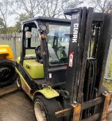 CLARK C30D COUNTERBALANCE DIESEL FORKLIFT, TRIPLE MAST, YEAR 2009 *PLUS VAT*