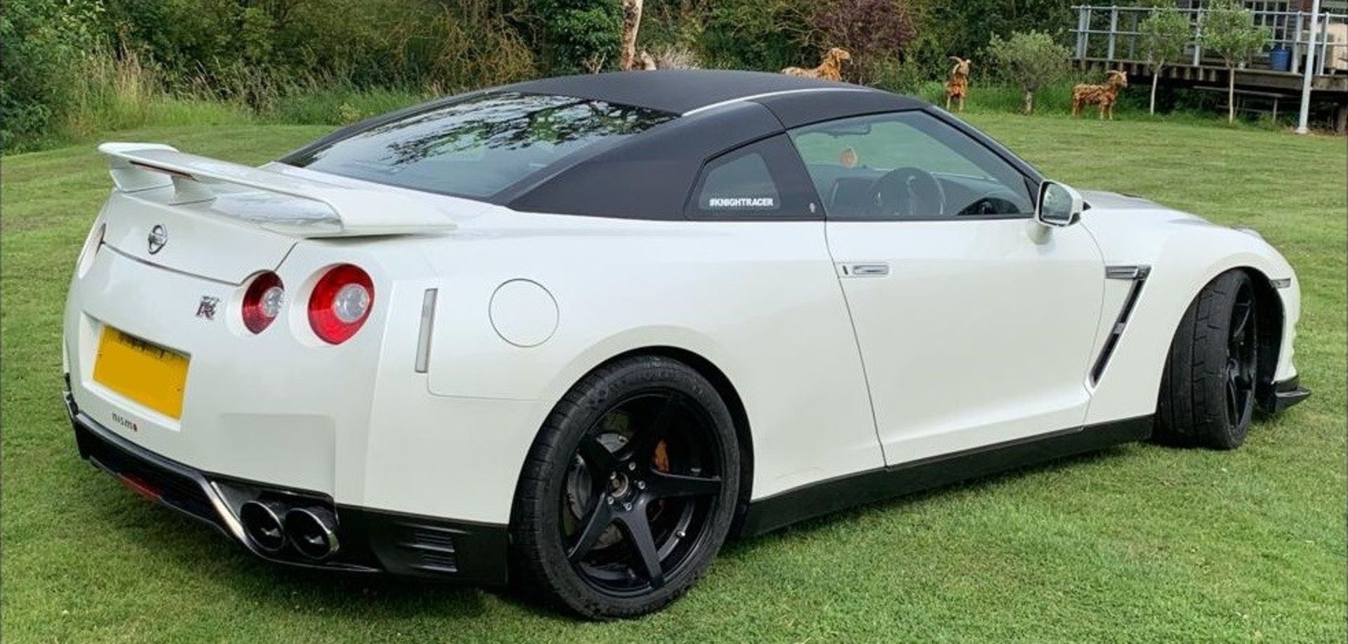 2011/11 REG NISSAN GT-R R35 PREMIUM EDITION S-A ONE FORMER KEEPER FROM NEW 22K MILES - WARRANTED! - Image 7 of 22