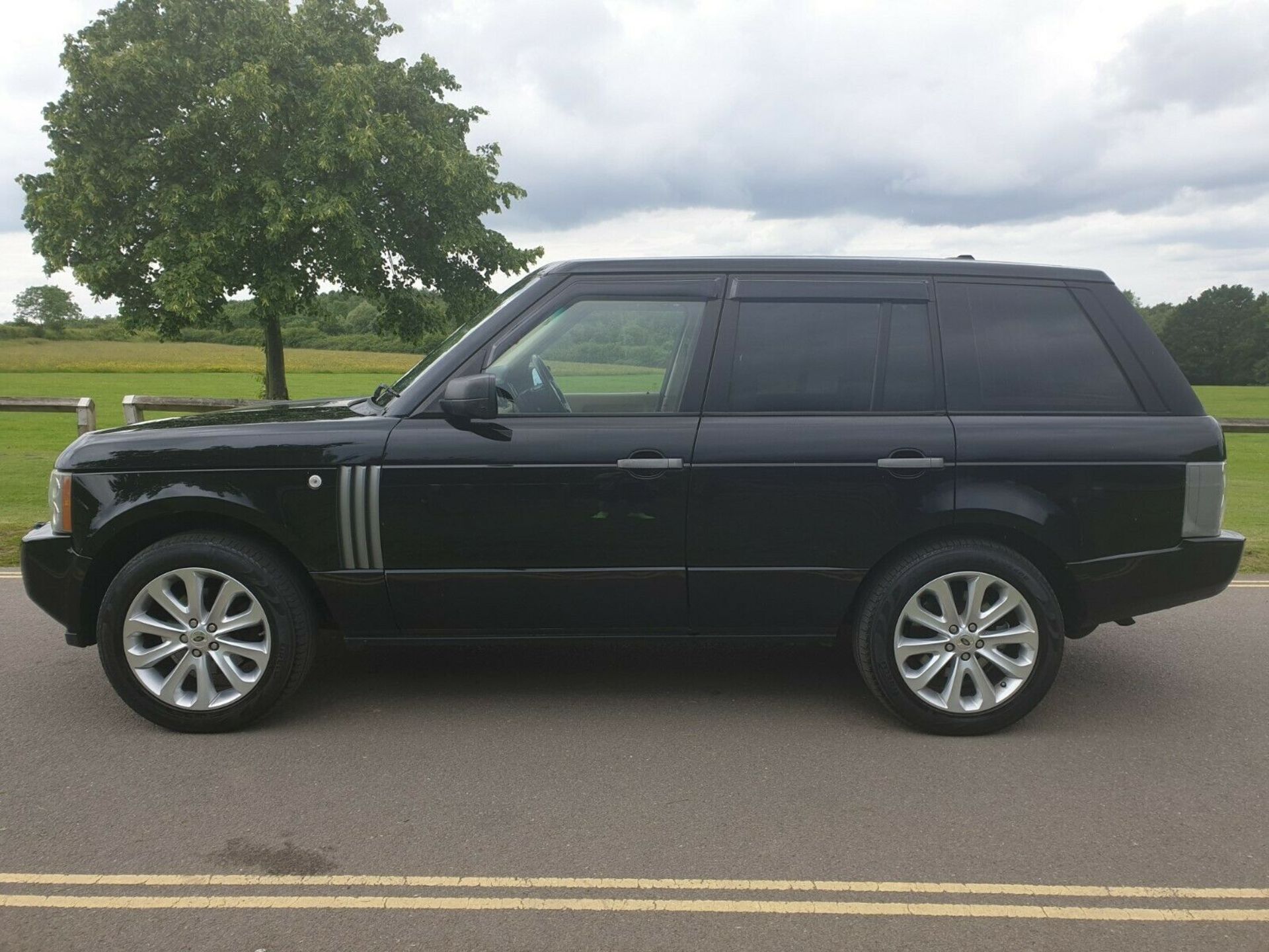 2006/06 REG LAND ROVER RANGE ROVER VOGUE 4.4 V8 LPG AUTOMATIC BLACK *NO VAT* - Image 3 of 12