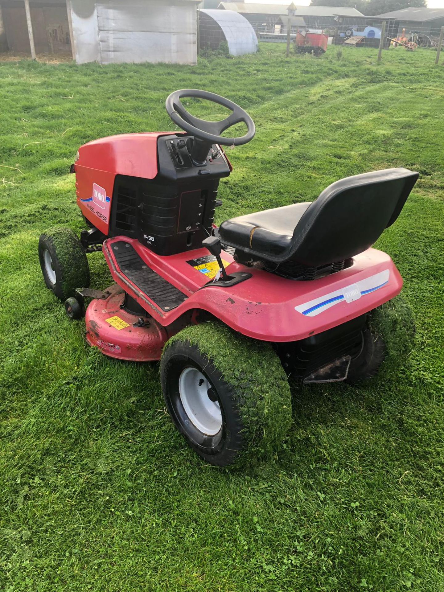 TORO 14-38 RIDE ON LAWN MOWER, RUNS WORKS CUTS *NO VAT* - Image 3 of 6