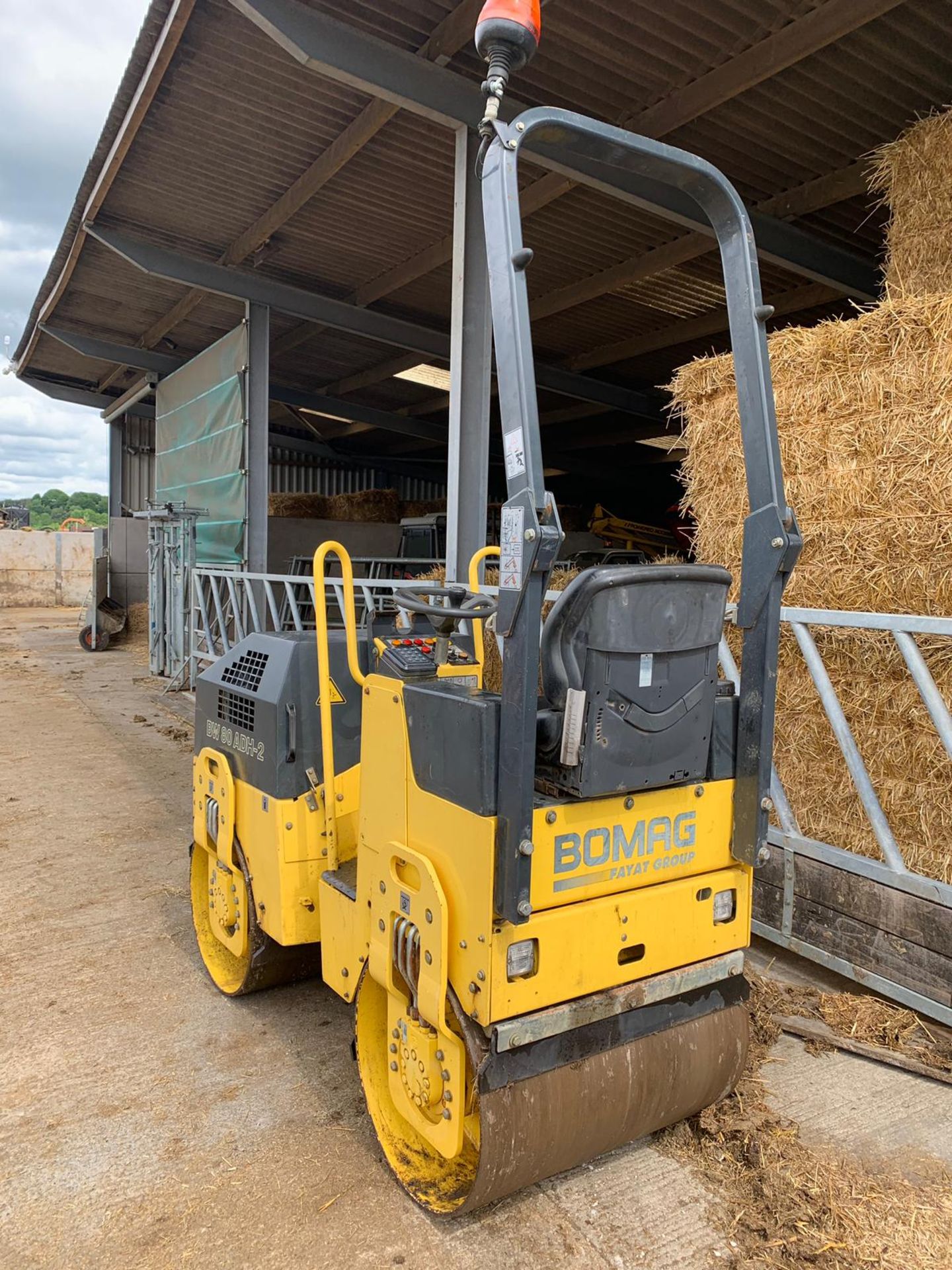 BOMAG BW 80 ADH-2 TWIN DRUM RIDE ON ROLLER *PLUS VAT* - Image 5 of 10