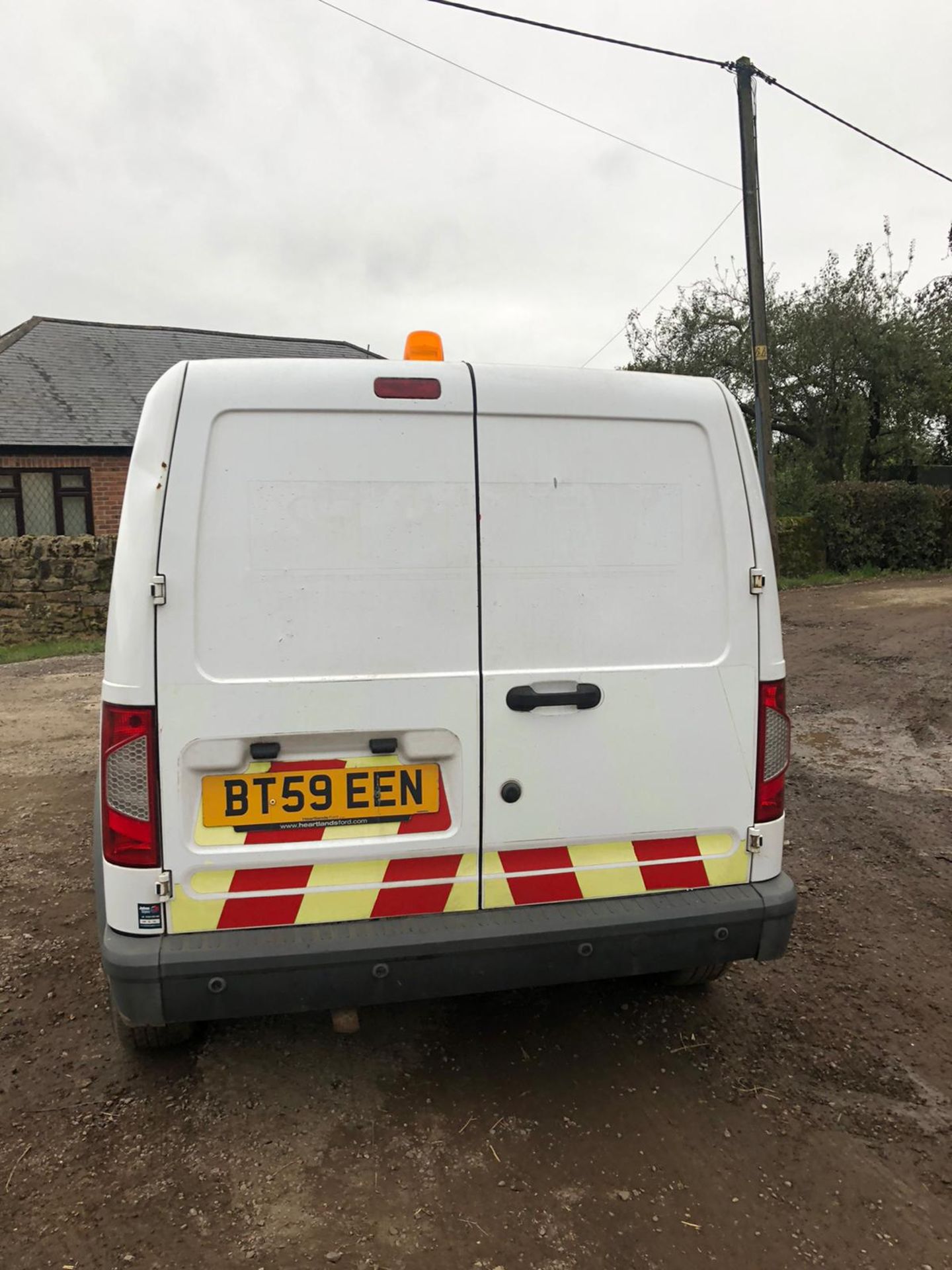 2010/59 REG FORD TRANSIT CONNECT 90 T220 1.8 DIESEL PANEL VAN, SHOWING 1 FORMER KEEPER *NO VAT* - Image 4 of 8