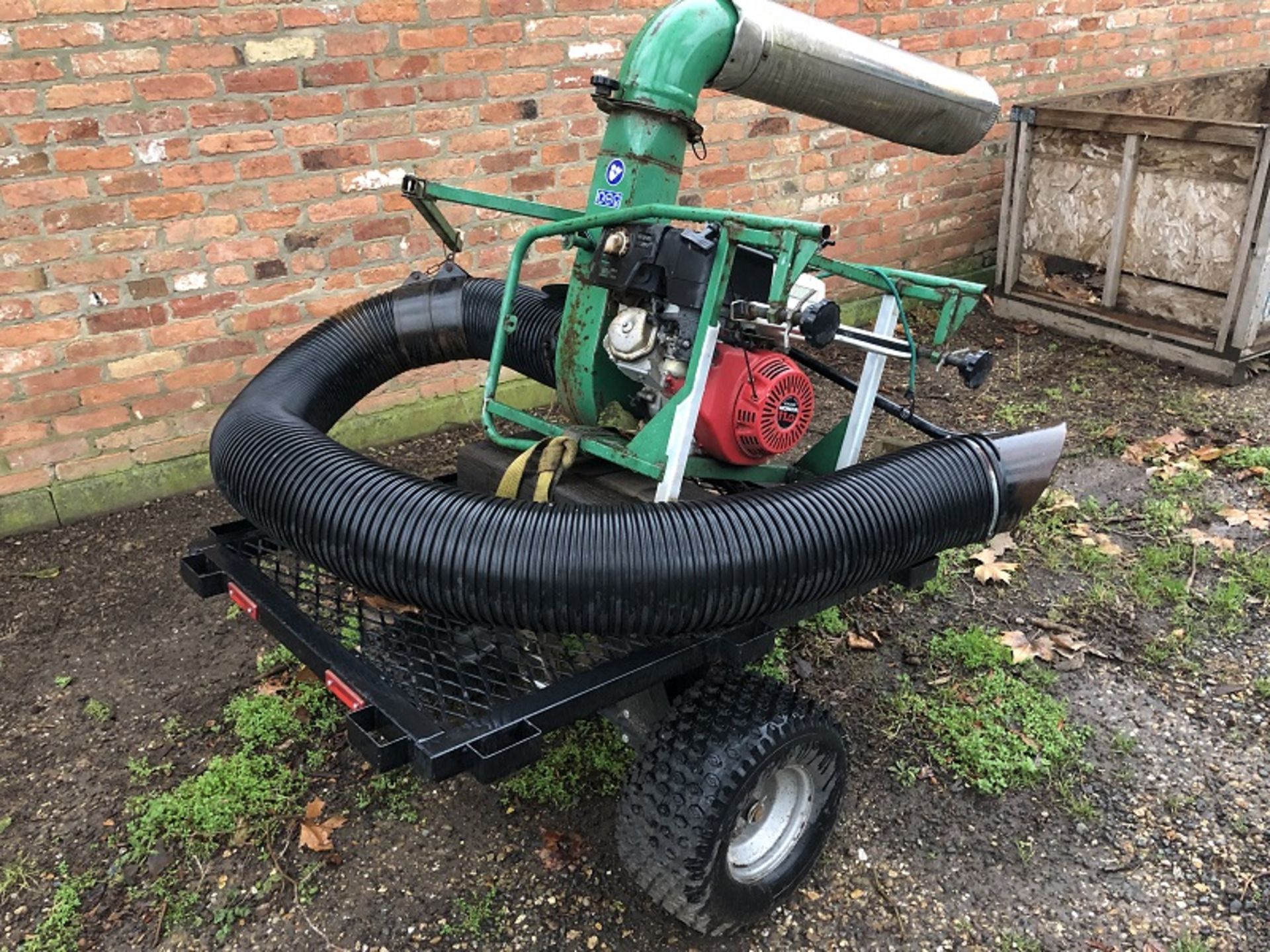 BILLY GOAT TR1101H TRUCK LOADER LEAF VACUUM / SUCKER 11 HP HONDA ENGINE 10FT HOSE *PLUS VAT* - Image 4 of 7