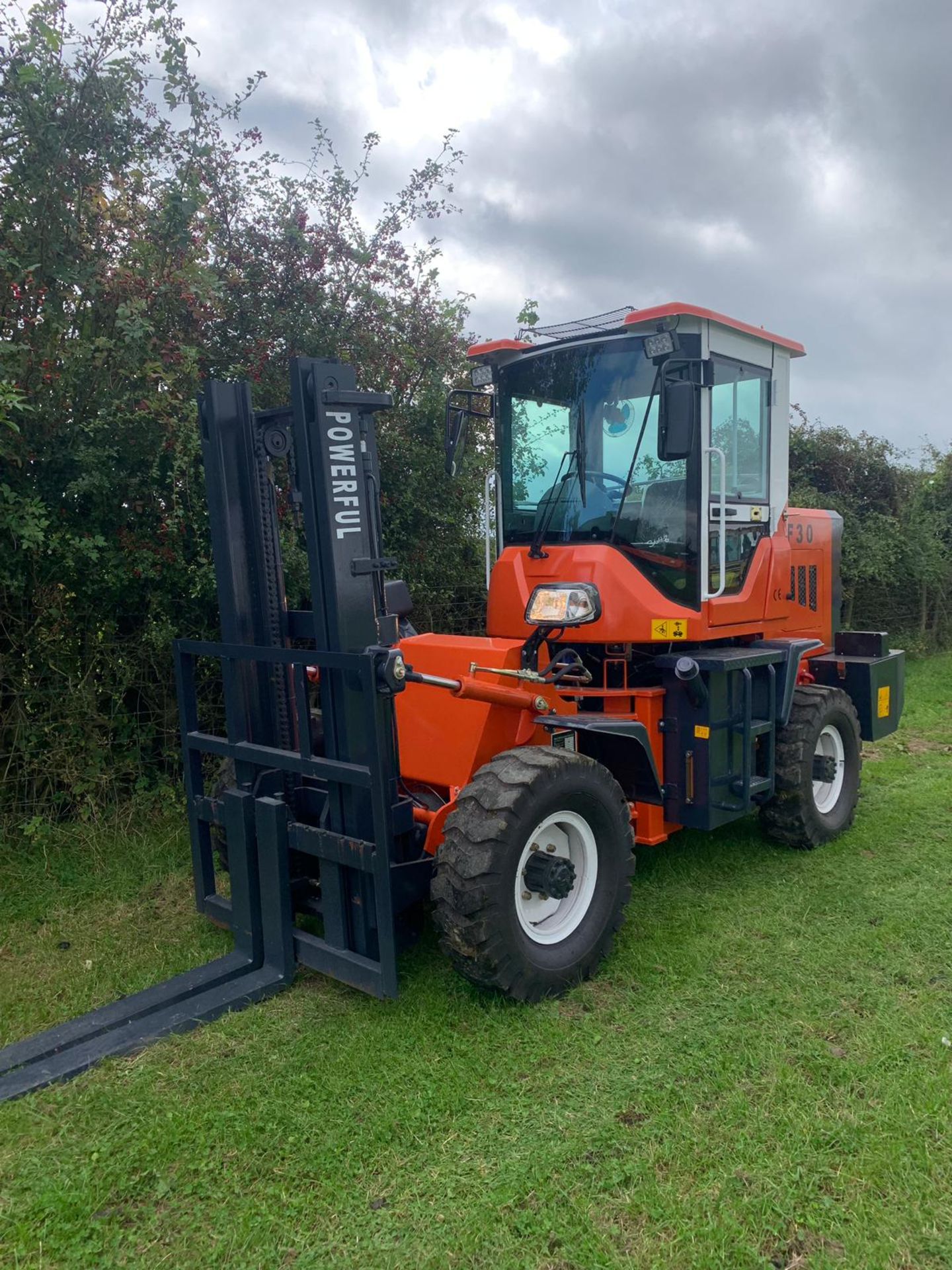 BRAND NEW 2019 ATTACK PF30 4X4 ROUGH TERRAIN POWERFUL FORKLIFT C/W 2 STAGE MAST *PLUS VAT* - Image 6 of 12