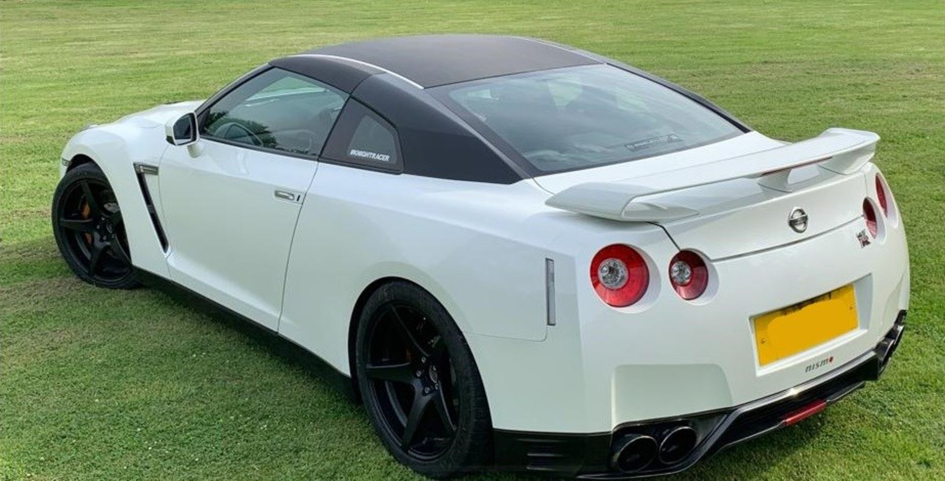 2011/11 REG NISSAN GT-R R35 PREMIUM EDITION S-A ONE FORMER KEEPER FROM NEW 22K MILES - WARRANTED! - Image 6 of 22