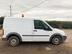 2010/59 REG FORD TRANSIT CONNECT 90 T220 1.8 DIESEL PANEL VAN, SHOWING 1 FORMER KEEPER *NO VAT*