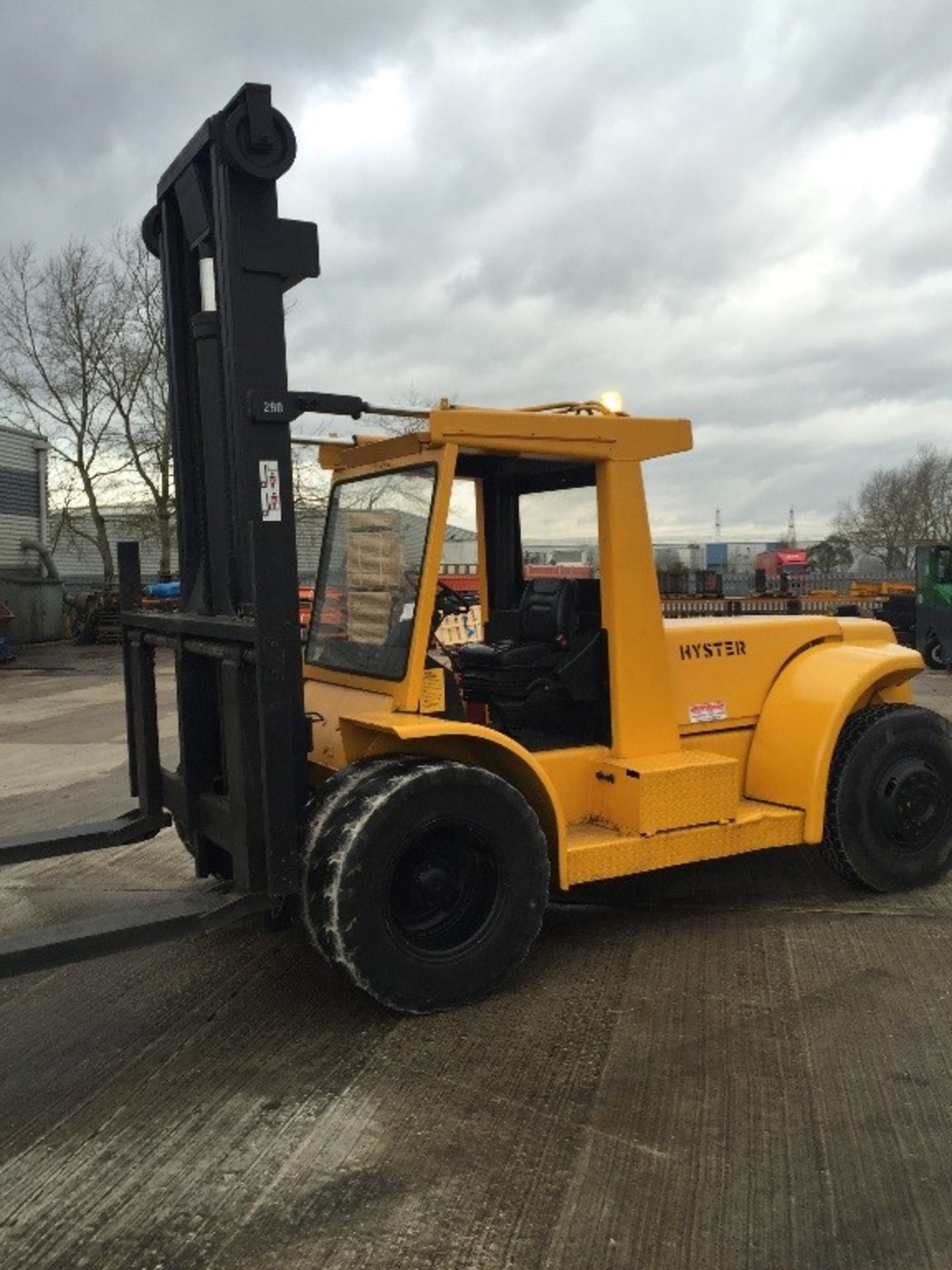 HYSTER H250H COUNTERBALANCE GAS FORKLIFT, YEAR 1980 *PLUS VAT* - Image 2 of 2