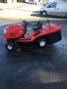 MTD RH135/105B AUTO DRIVE RIDE ON LAWN MOWER *NO VAT*