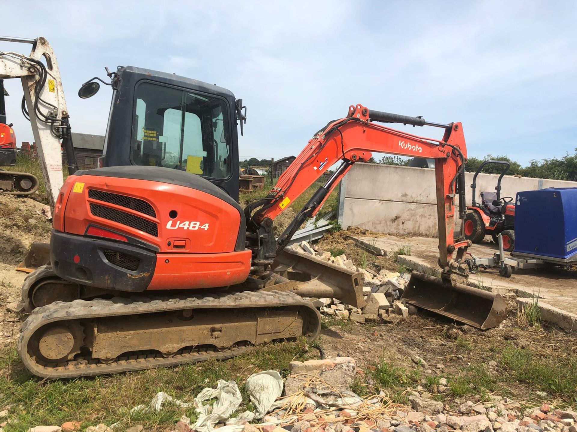 KUBOTA U48-4 TRACKED 5 TON MINI DIGGER / EXCAVATOR, YEAR 2012, HOURS 4661 *PLUS VAT* - Image 2 of 7