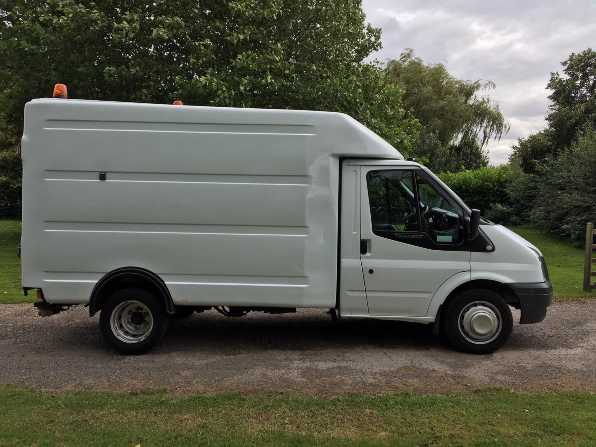 2008/58 REG FORD TRANSIT 100 T350M RWD AIR & ELECTRICS 2.4 DIESEL WHITE BOX VAN *PLUS VAT* - Image 8 of 19