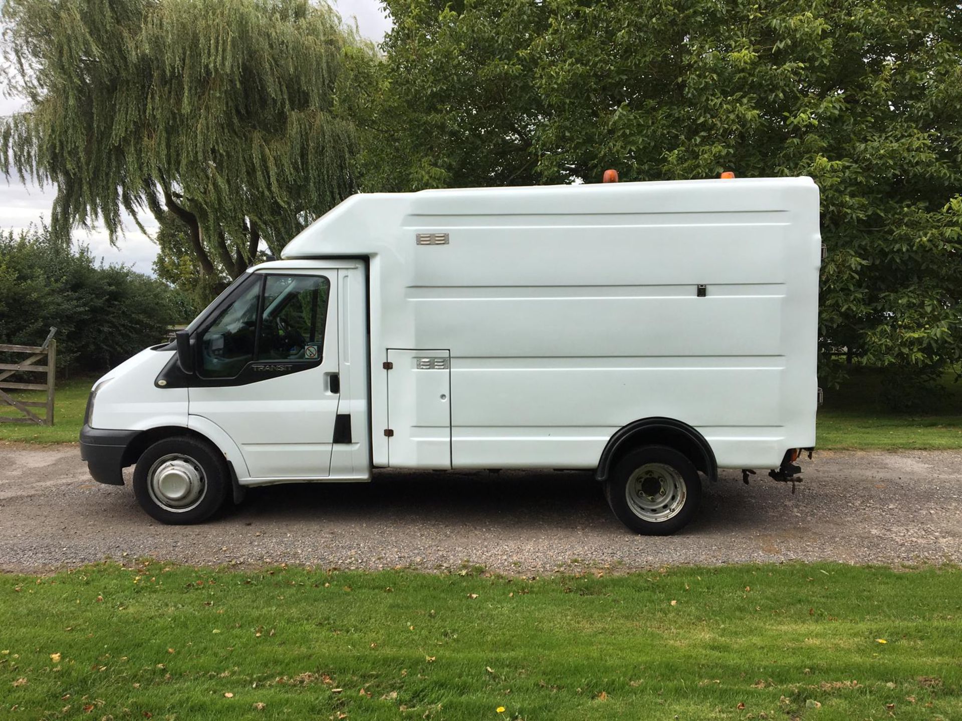 2008/58 REG FORD TRANSIT 100 T350M RWD AIR & ELECTRICS 2.4 DIESEL WHITE BOX VAN *PLUS VAT* - Image 4 of 19