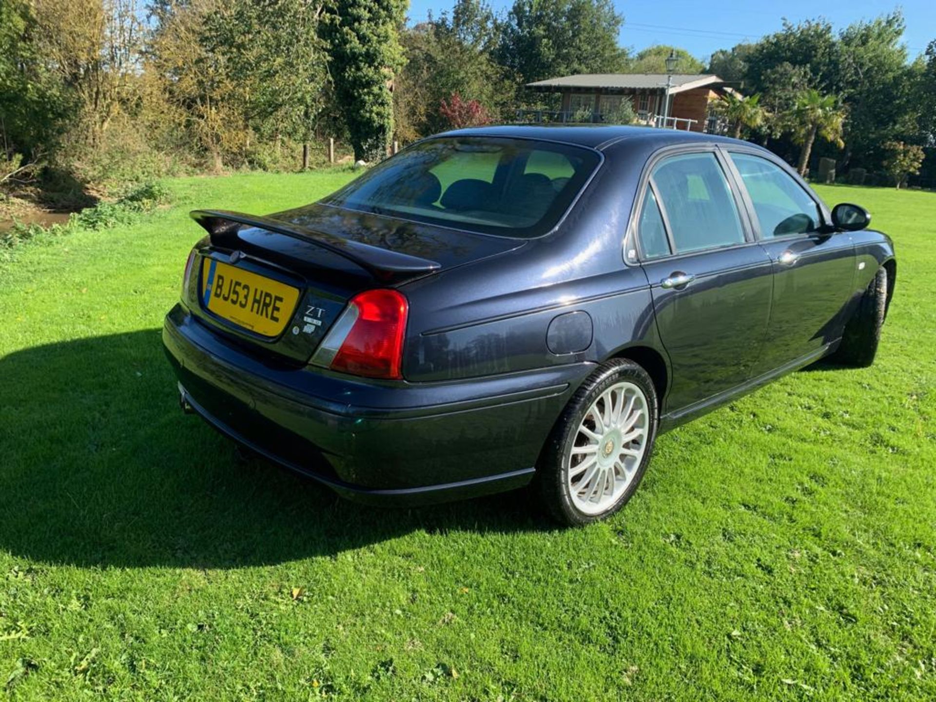 2003/53 REG MG ZT+ 2.5 PETROL 4 DOOR SALOON 190 BHP, AIR CON, 2 FORMER KEEPERS *NO VAT* - Image 5 of 20