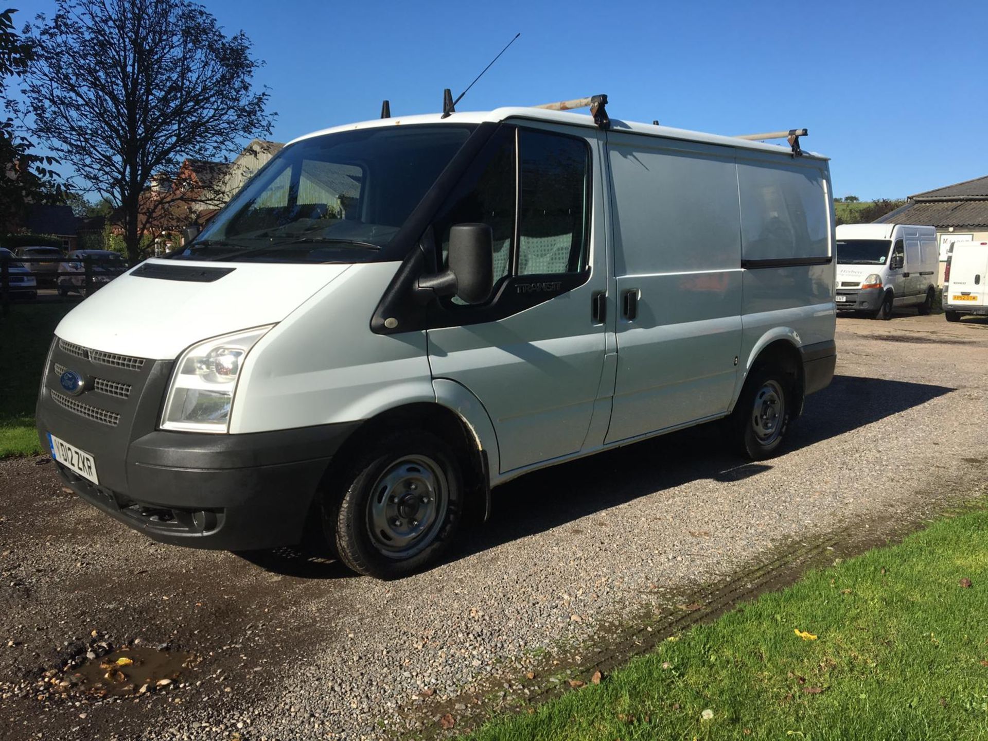 2012/12 REG FORD TRANSIT 100 T300 FWD 2.2 DIESEL PANEL VAN, AIR CON, HEATED WINDSCREEN *NO VAT* - Image 3 of 12