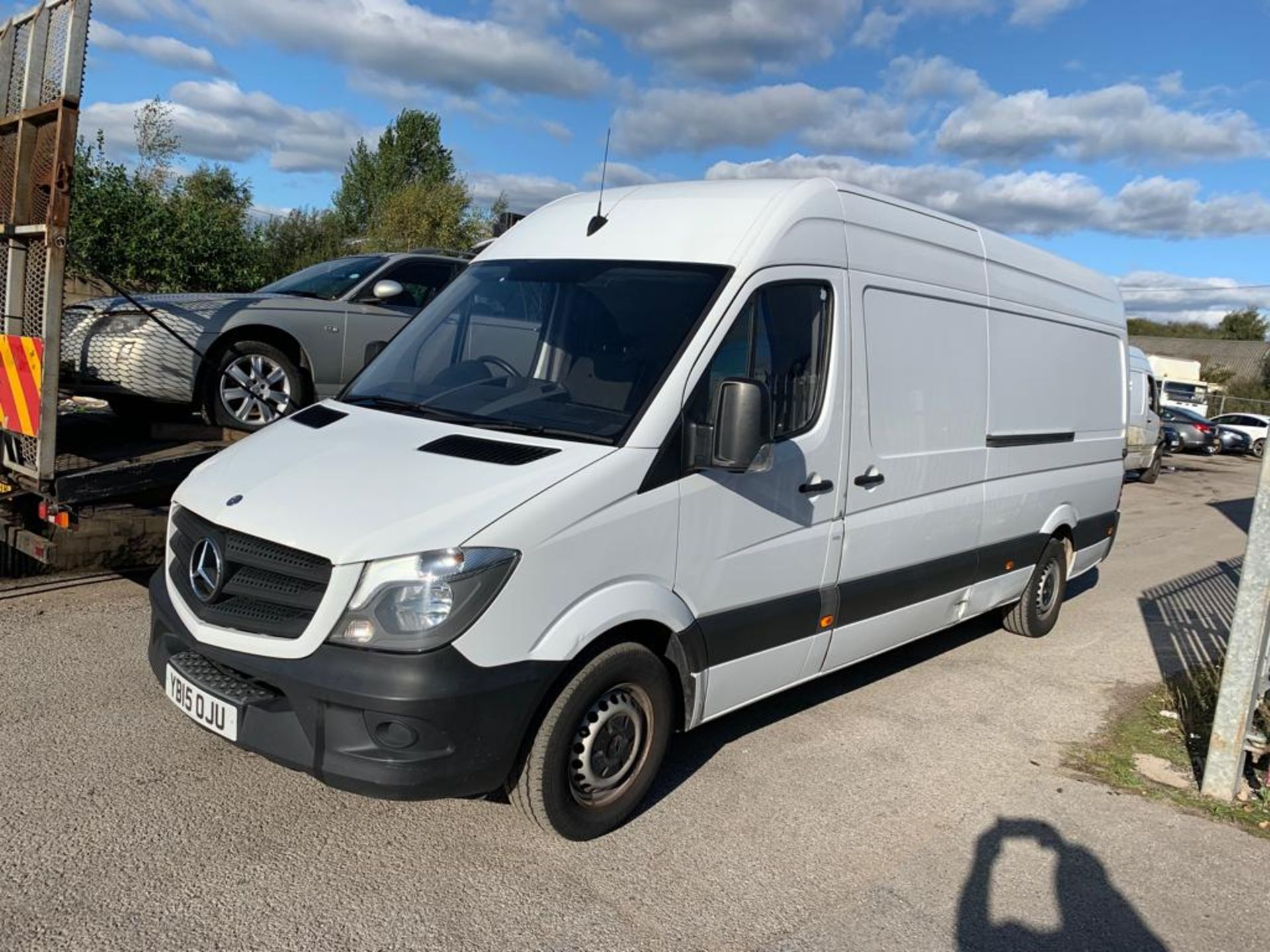 2015/15 REG MERCEDES-BENZ SPRINTER 313 CDI 2.2 DIESEL PANEL VAN, SHOWING 4 FORMER KEEPERS *NO VAT* - Image 2 of 13