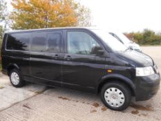 2007/57 REG VOLKSWAGEN TRANSPORTER SHUTTLE SE130 LWB BLACK DIESEL MPV, SHOWING 1 FORMER KEEPER