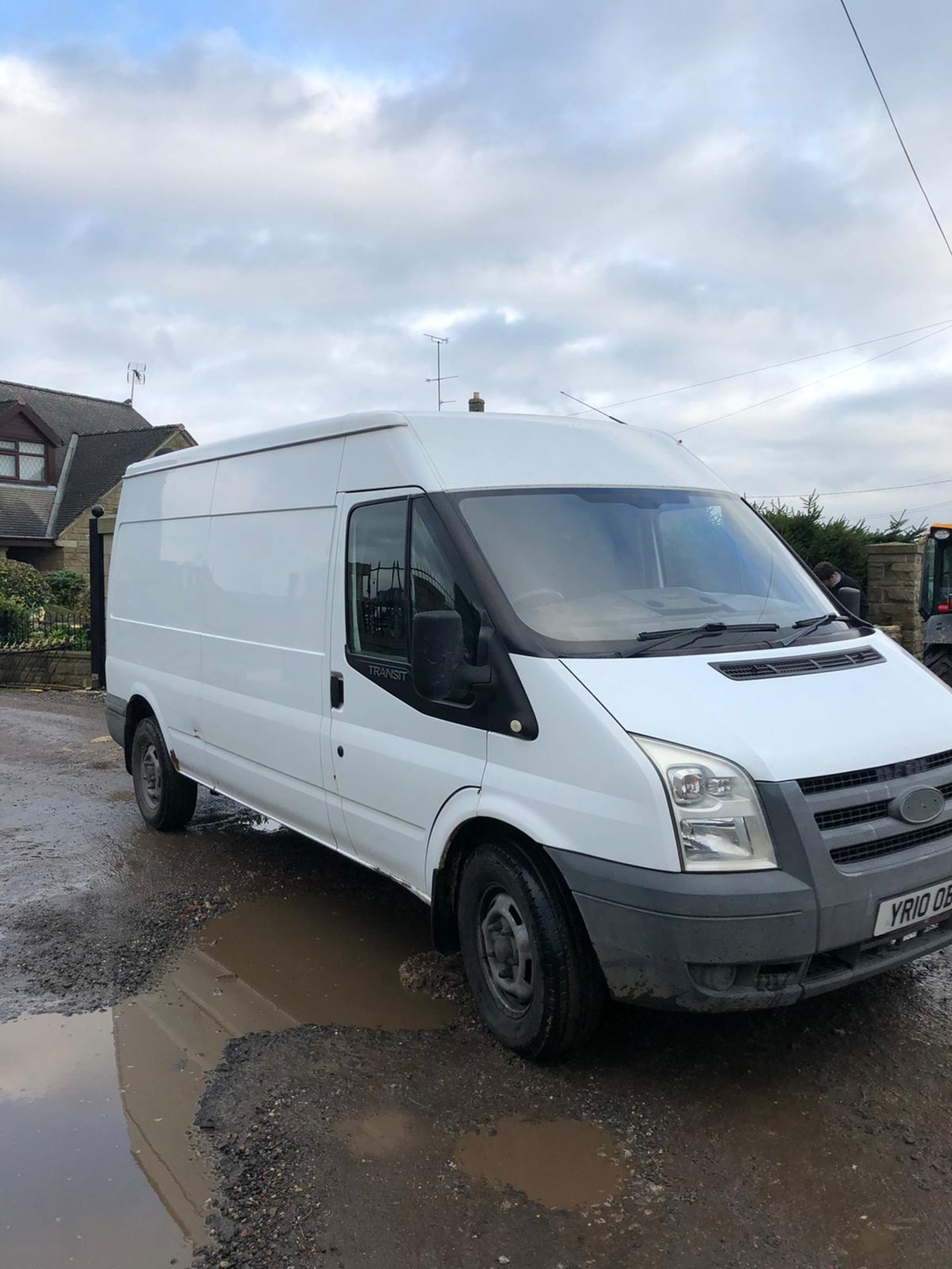 2010/10 REG FORD TRANSIT 140 T350L RWD 2.4 DIESEL PANEL VAN, SHOWING 1 FORMER KEEPER *PLUS VAT*