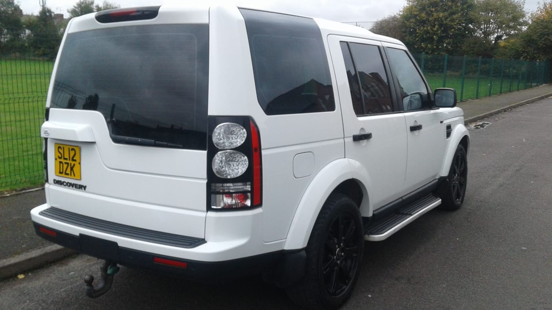 2012/12 REG LAND ROVER DISCOVERY GS SDV6 AUTOMATIC 3.0 DIESEL 4X4, GOOD SERVICE HISTORY *NO VAT* - Image 4 of 12