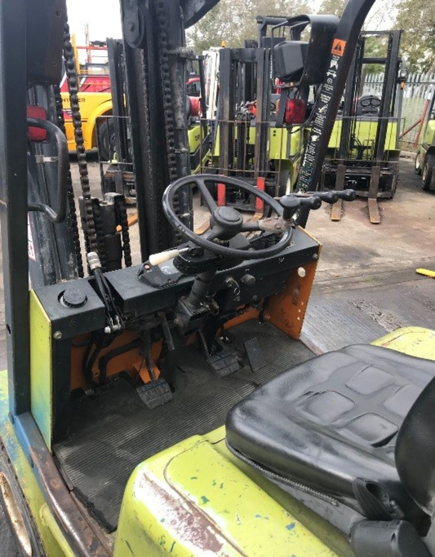 SAMSUNG / CLARK SF25D COUNTERBALANCE DIESEL FORKLIFT, YEAR 2002, TRIPLE MAST *PLUS VAT* - Image 3 of 3